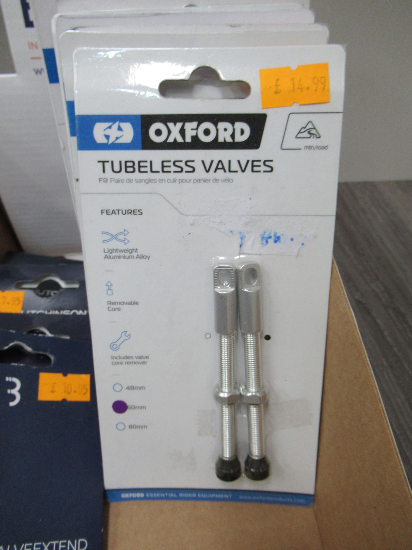 2 x boxes of valves, tubeless valves etc (total approx RRP£250+) - Image 5 of 6