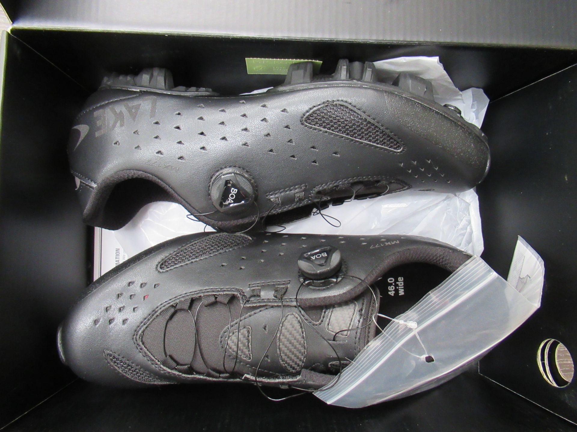 Pair of Lake MX177-X cycling shoes (black/black reflective) - boxed EU size 46 - (RRP£150) - Image 4 of 4