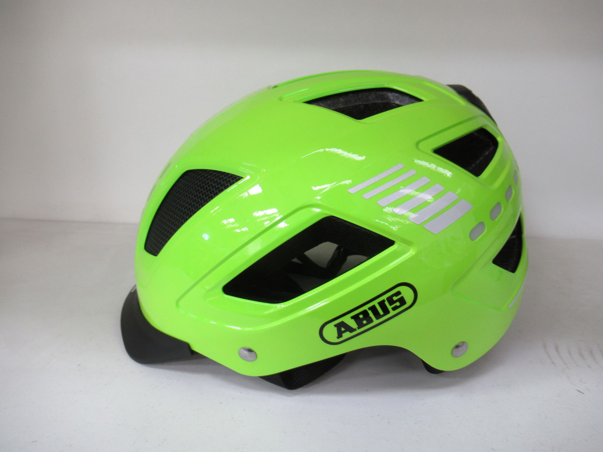 ABUS Hyban 2.0 LED yellow medium sized helmet - boxed (RRP£114.99)