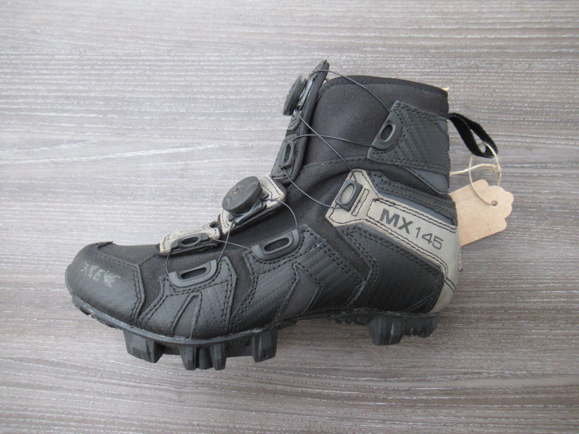 Pair of Lake MX145-W cycling boots (black/grey) - boxed EU size 38 (RRP£189.99) - Image 2 of 4
