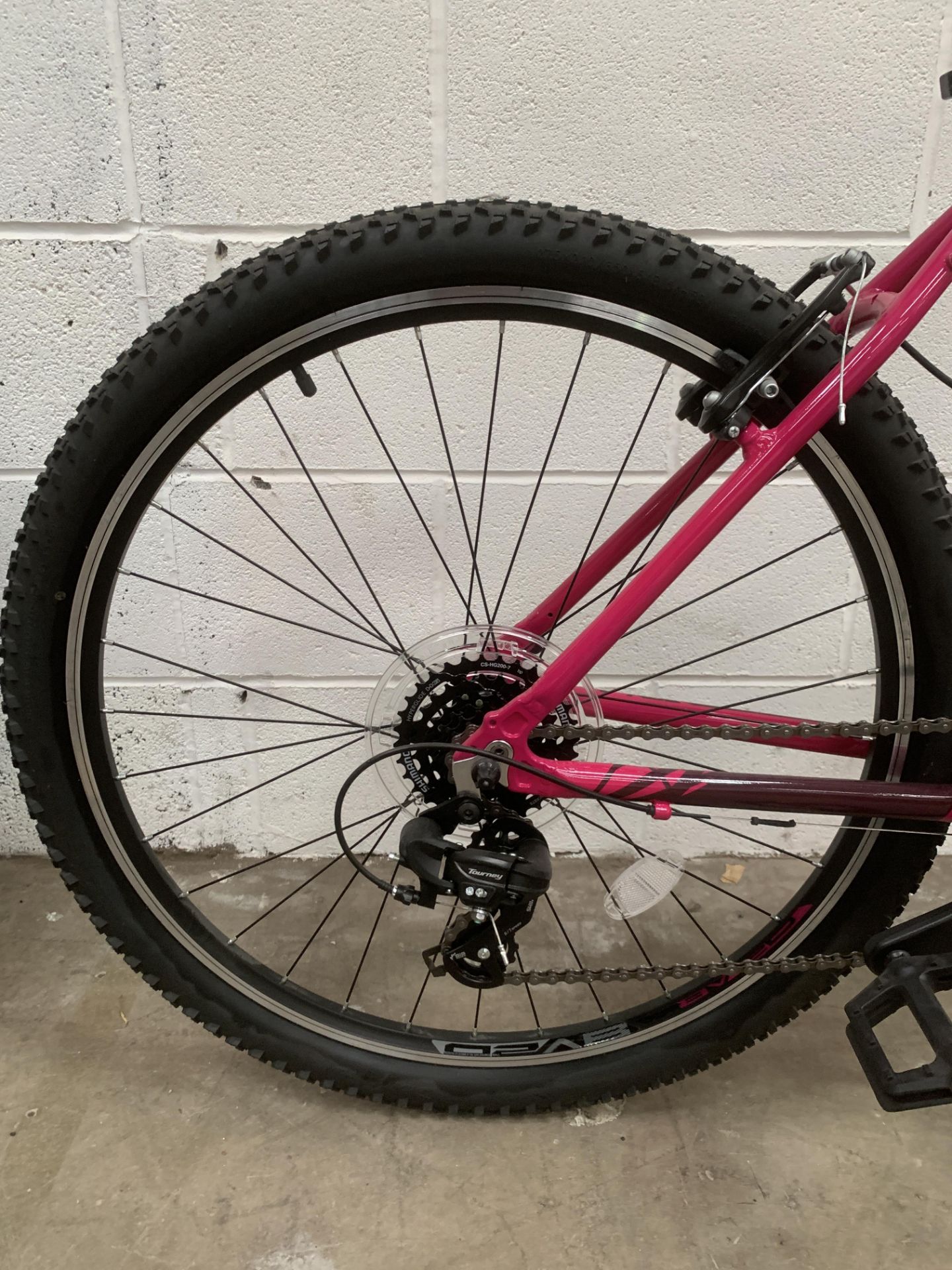 Ridgeback Terrain 2 'Pink' 17" Bicycle. RRP £429 - Bild 3 aus 4