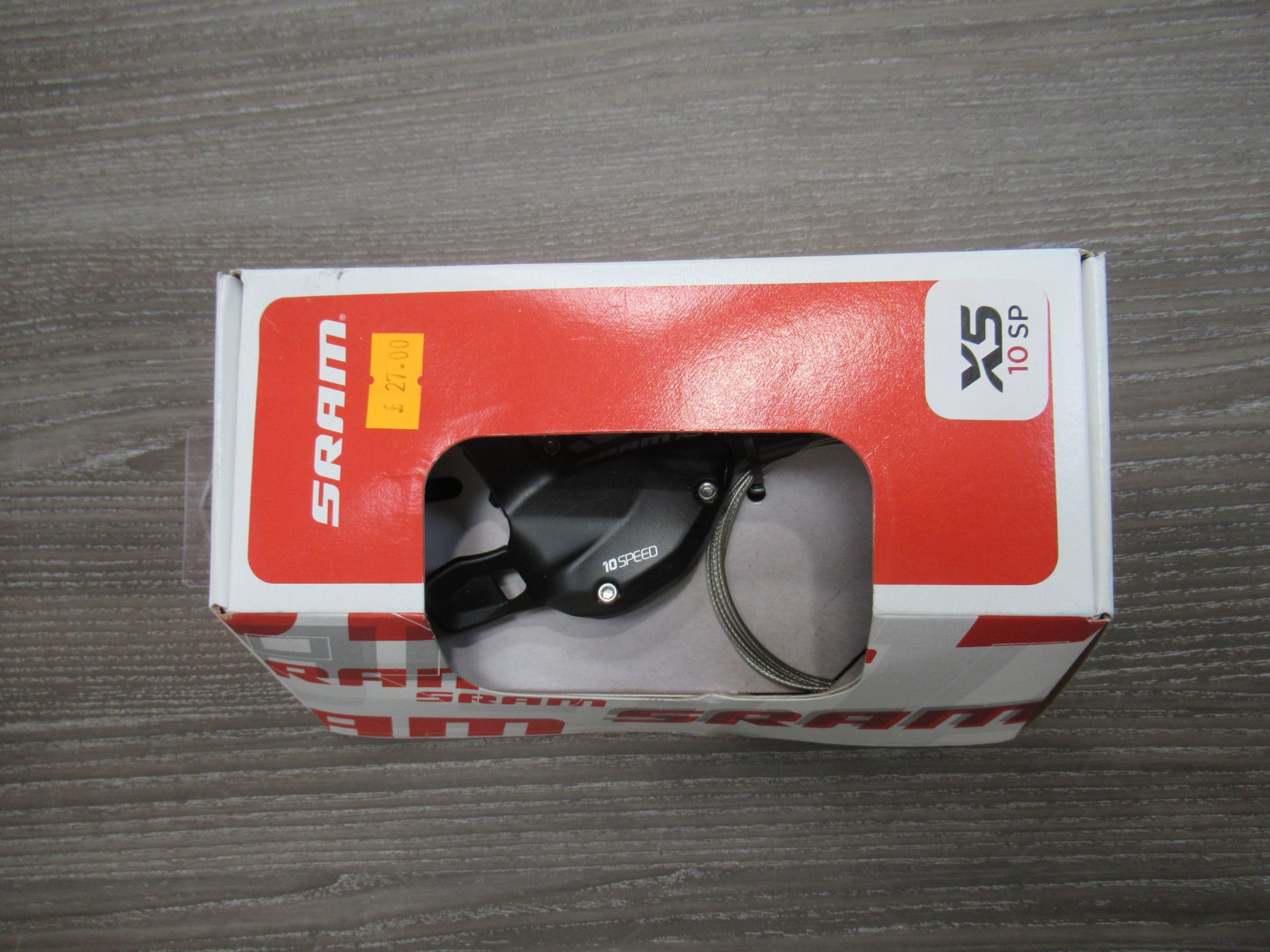 Assorted SRAM trigger shifters including 10-SPD Rear (RRP£27), Apex 11-SPD Rear (RRP£30), 2 x 8-SPD - Image 4 of 11