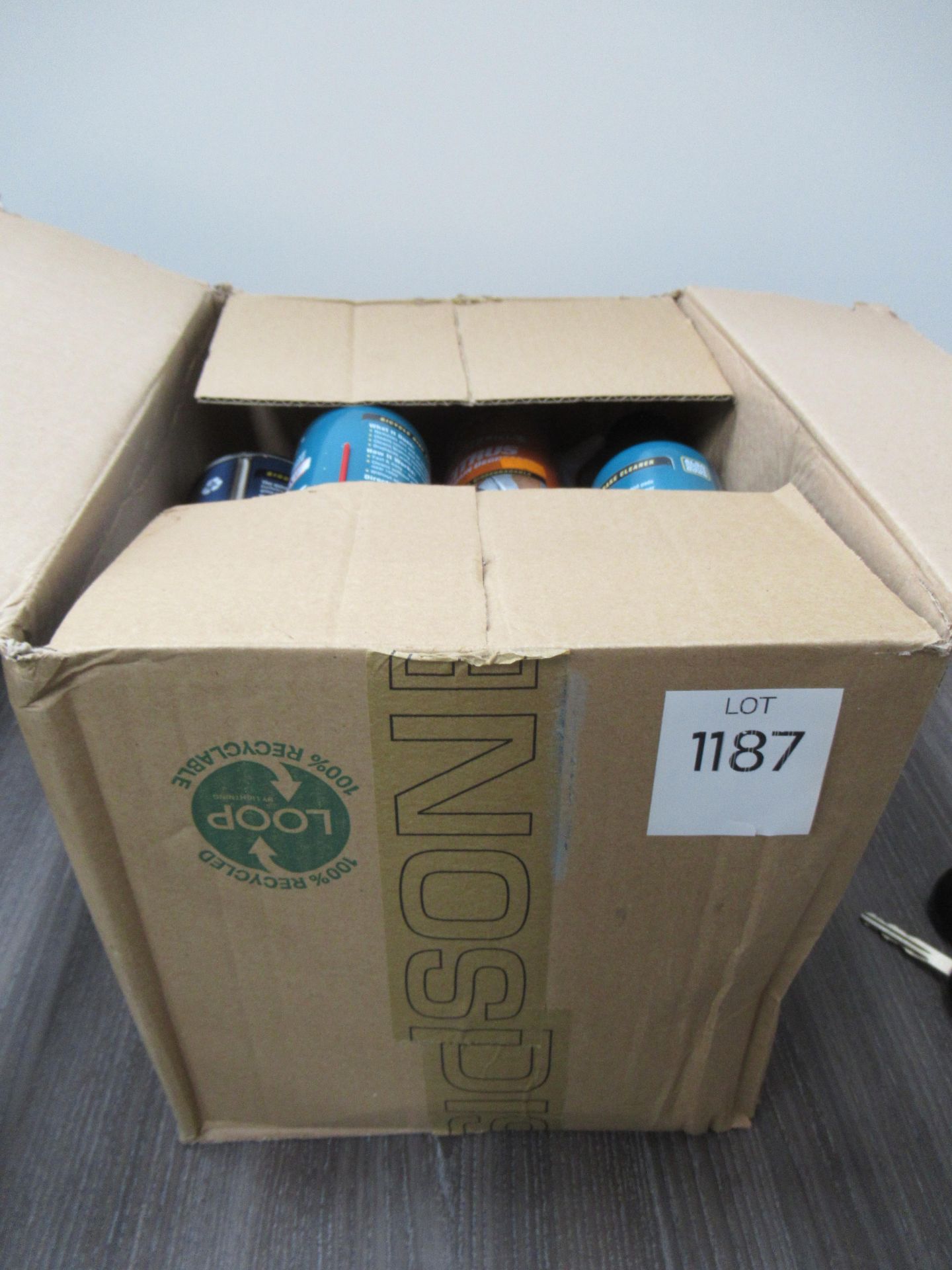 Box of cycling maintenance equipment to include tubeless fluid, degreaser, brake cleaner etc. (total - Image 2 of 3