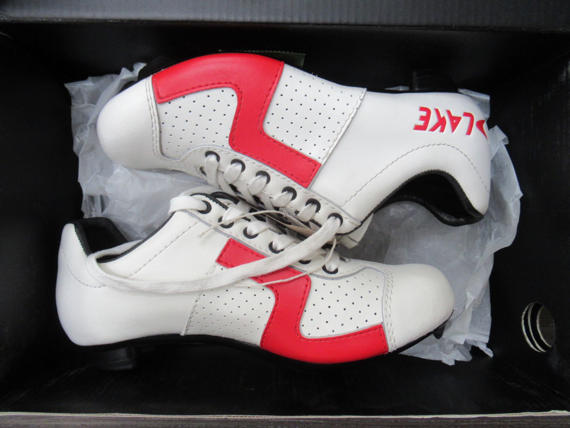 Pair of Lake CX1 cycling shoes (white/red) - boxed EU size 38 (RRP£110) - Image 4 of 4