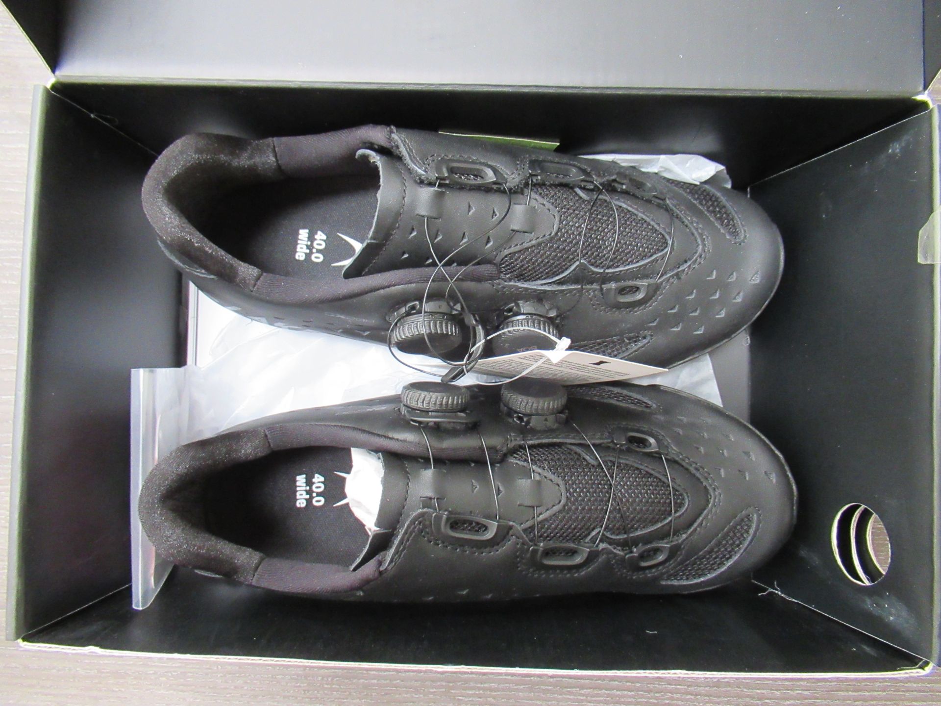 Pair of Lake CX238-X cycling shoes (black/black) - boxed EU size 40 (RRP£270) - Image 8 of 8