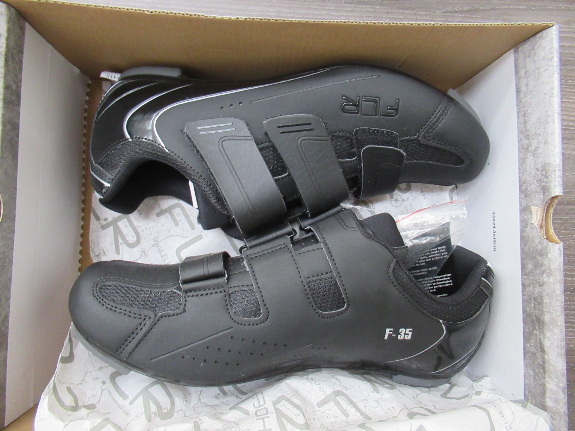 2 x Pairs of FLR cycling shoes - 1 x F-11 boxed EU size 43 (RRP£99.99) and 1 x F-35 III boxed EU siz - Image 6 of 7