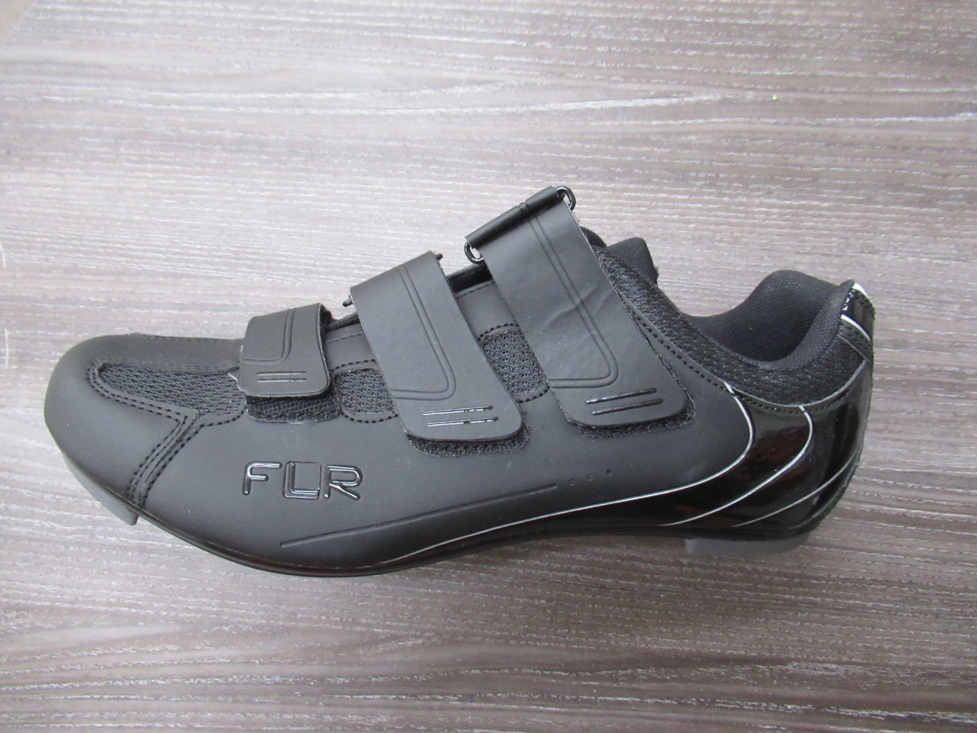 2 x Pairs of cycling shoes: 1 x Lake CX236C boxed EU size 46 (RRP£84.99) and 1 x FLR F-35 III boxed - Image 7 of 7