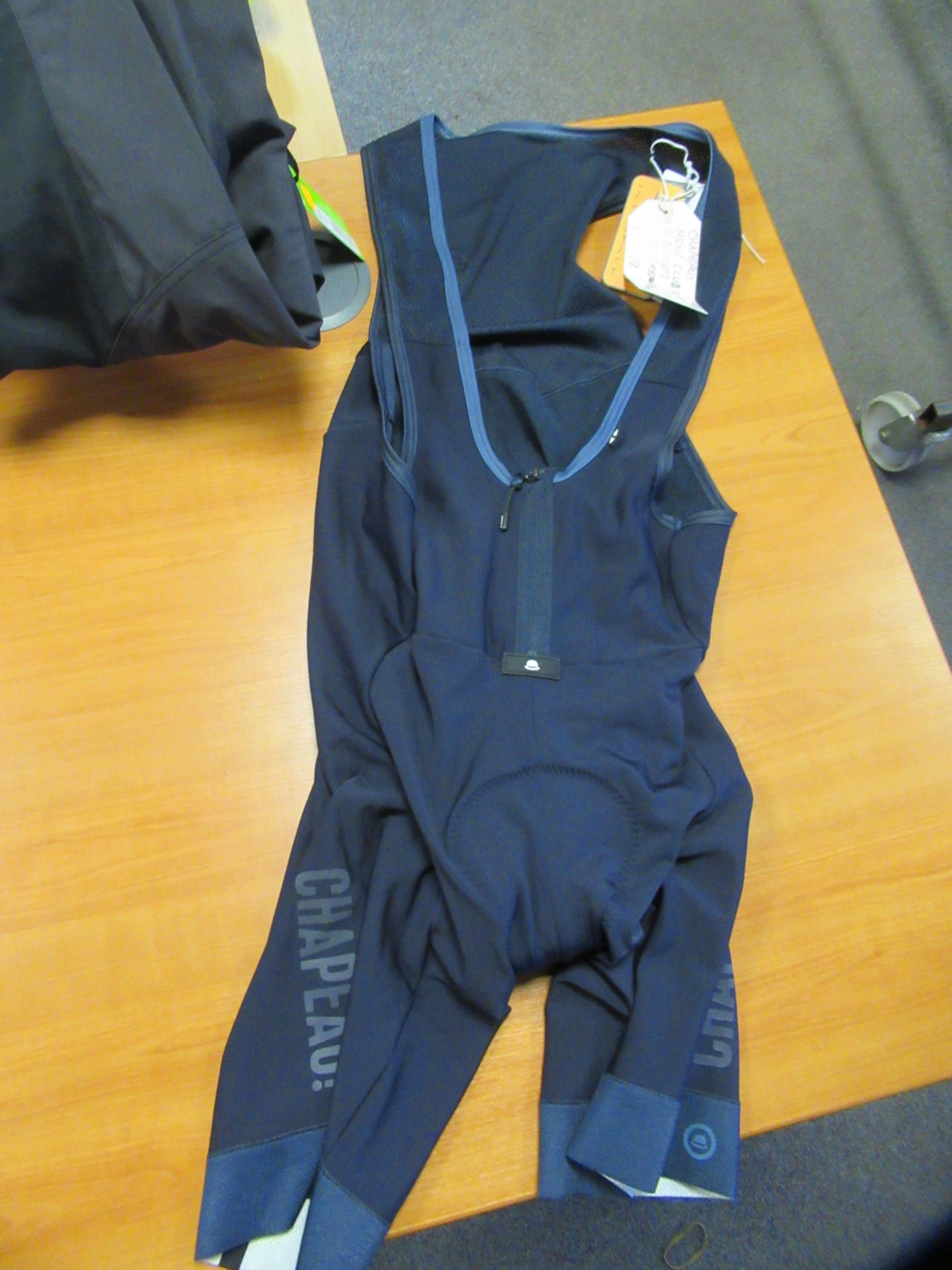 XXL Male Cycling Clothes - Image 4 of 4