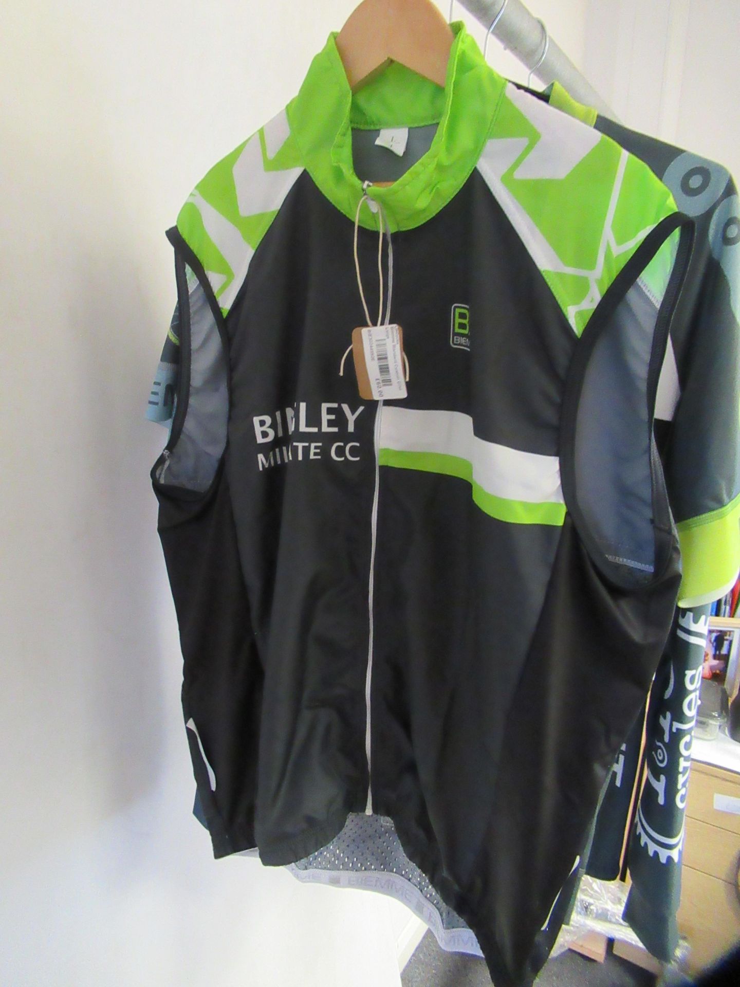 L Male Cycling Clothes - Image 3 of 6