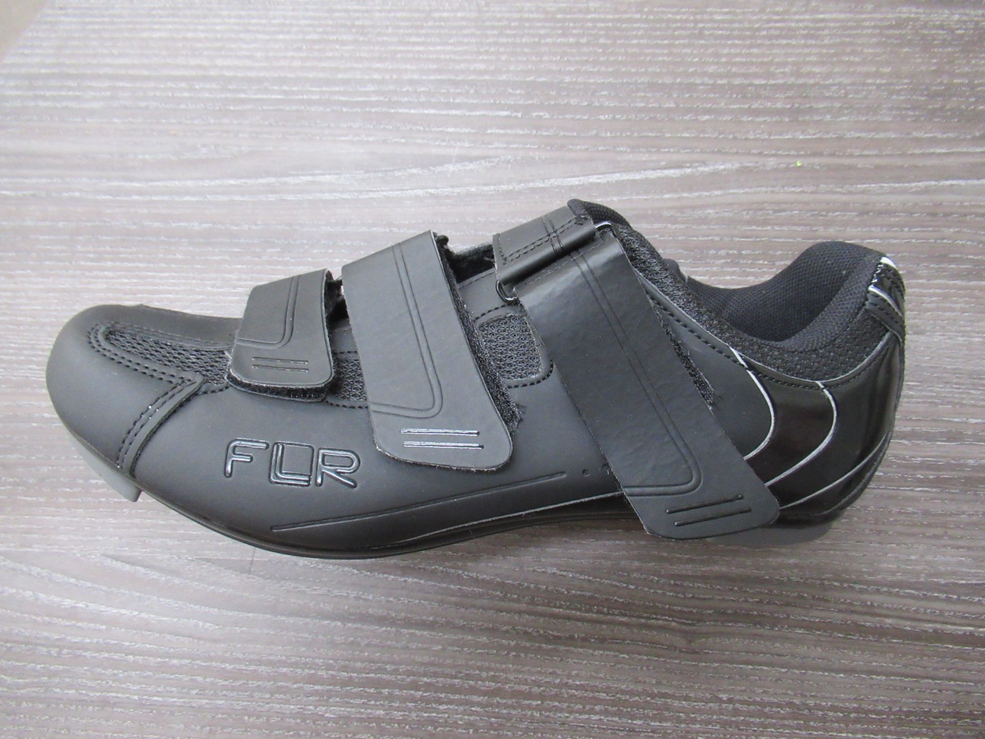 2 x Pairs of cycling shoes: 1 x Northwave Katana SRS boxed EU size 42 (RRP£99.99) and 1 x FLR F-35 I - Image 7 of 7