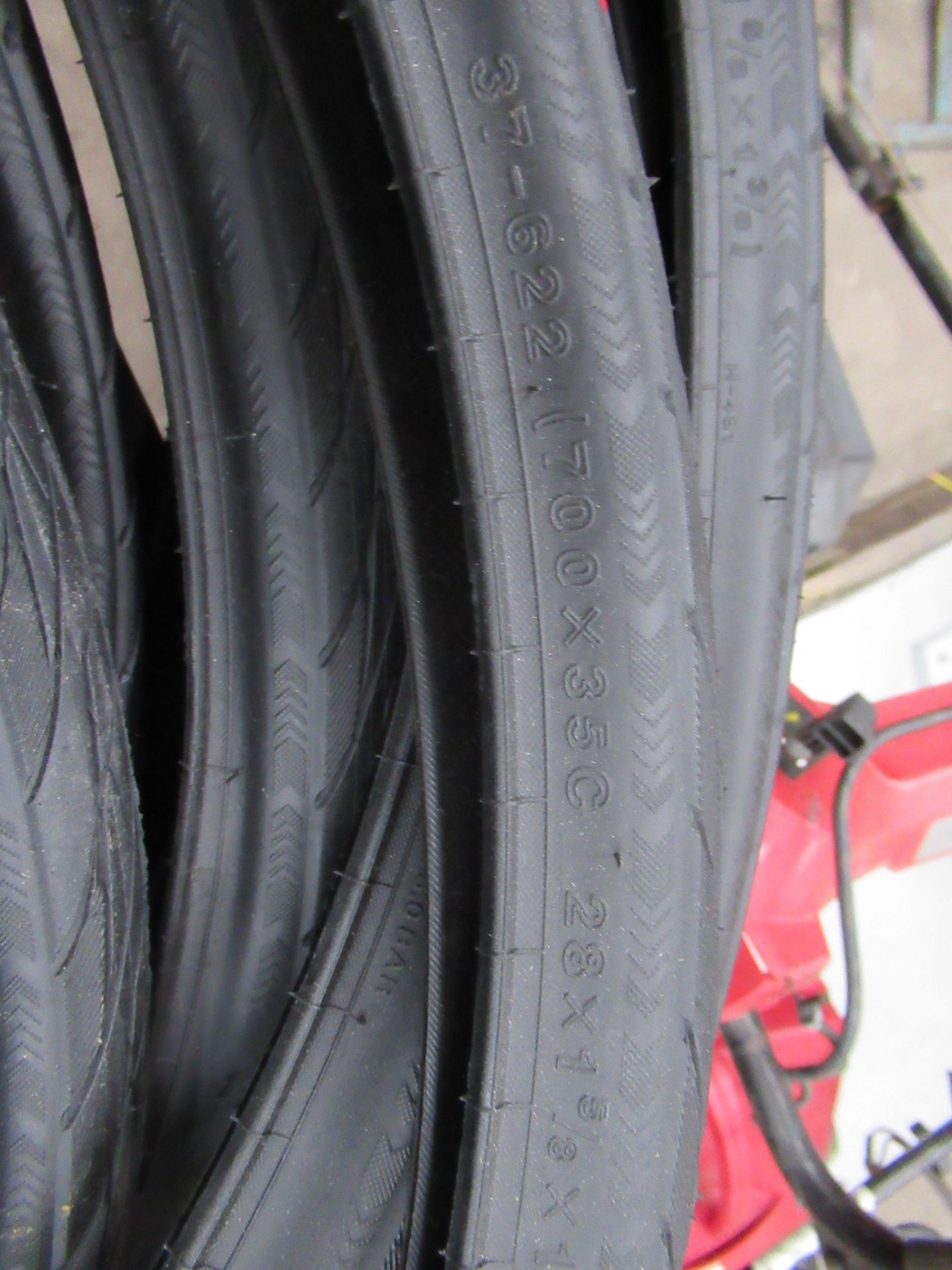 14 x Arisun Hybrid City 700x35c tyres (RRP£14.99 each) - Image 3 of 3