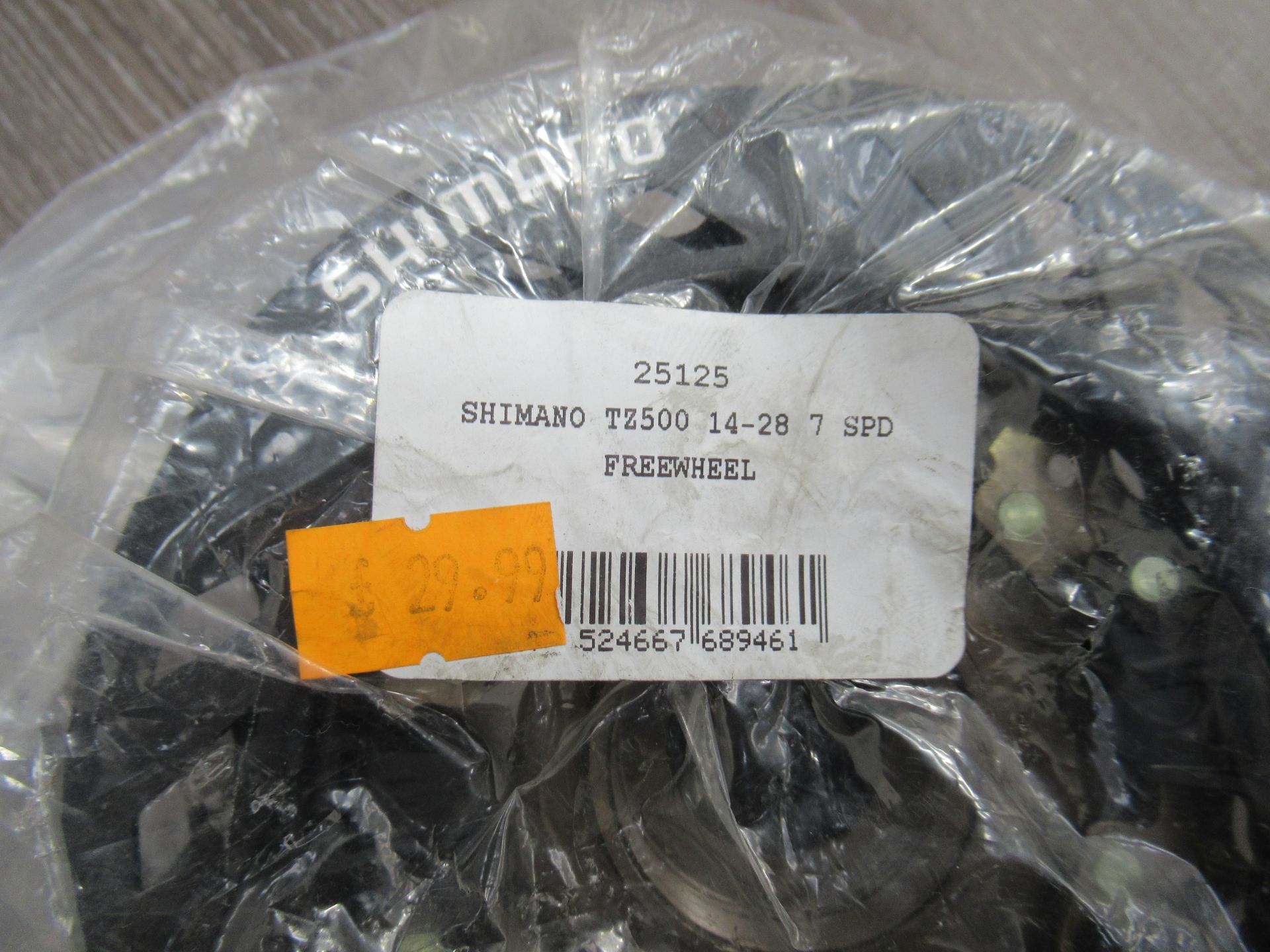 Assorted Shimano Freewheels (total RRP£175+) - 3 x TZ20 6-SPD 14-28 (RRP29.99 each), 2 x TZ500 6-SPD - Image 2 of 8