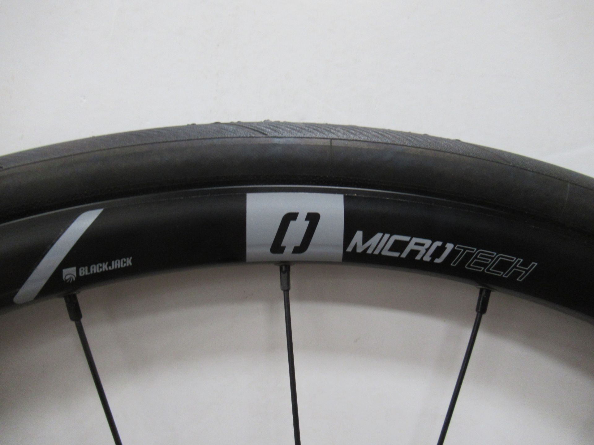 Microtech MCT disc 38mm wheel with tyres (RRP£220) - Image 4 of 4