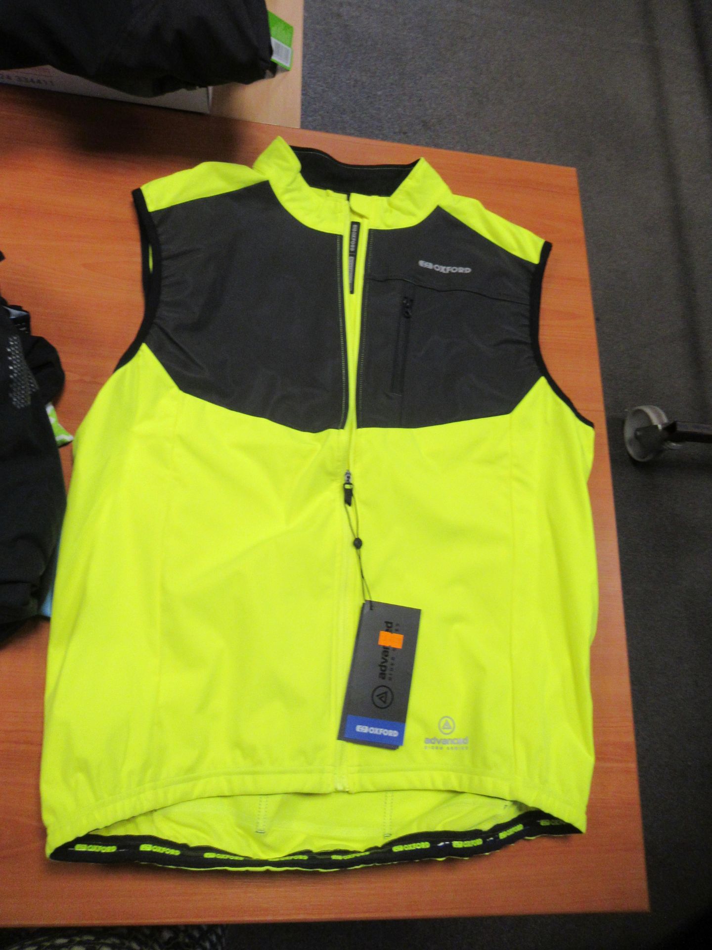 XL Male Cycling Clothes - Image 2 of 5