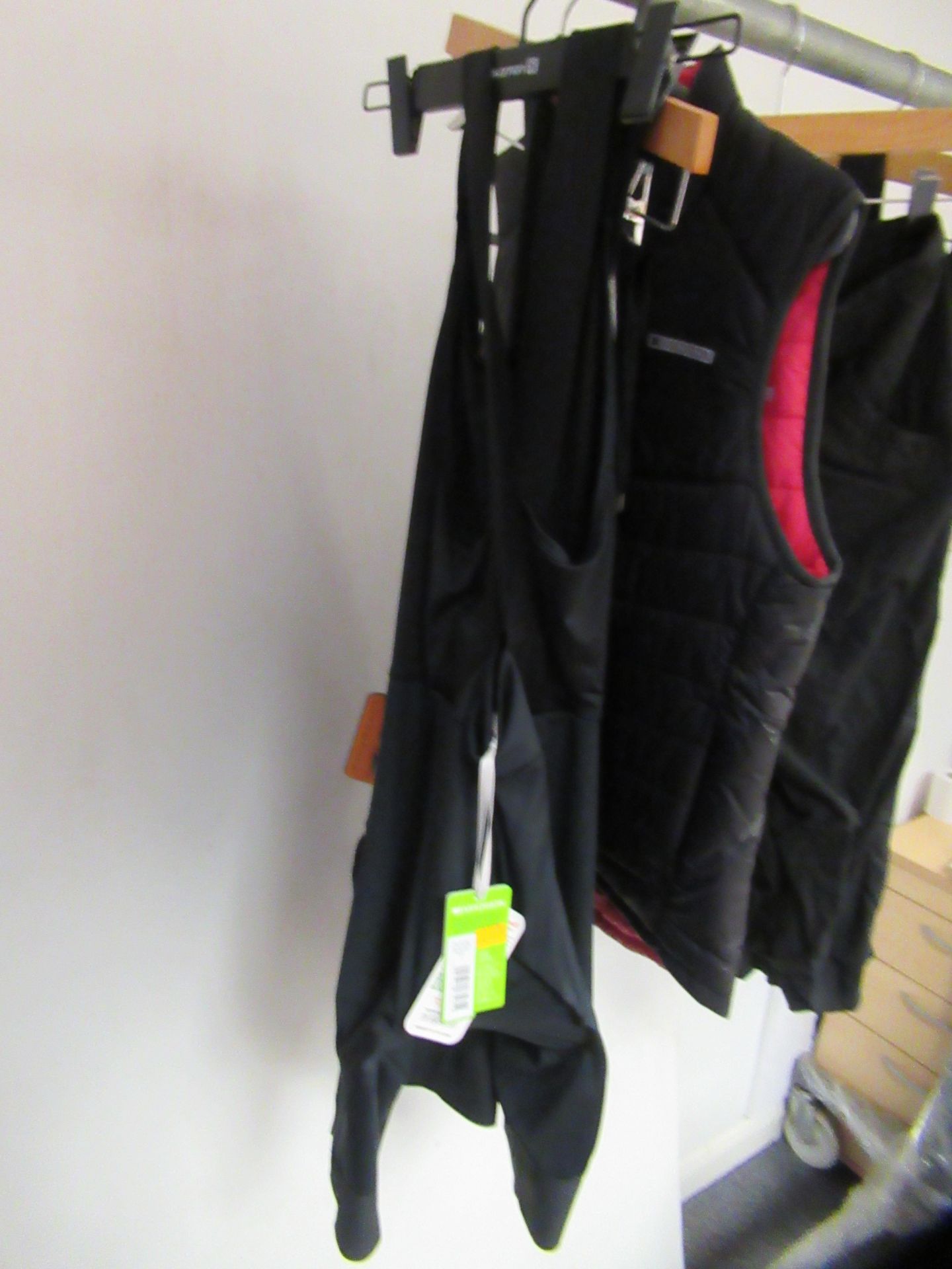 Various sizes of Womens Cycling Clothes - Image 4 of 8