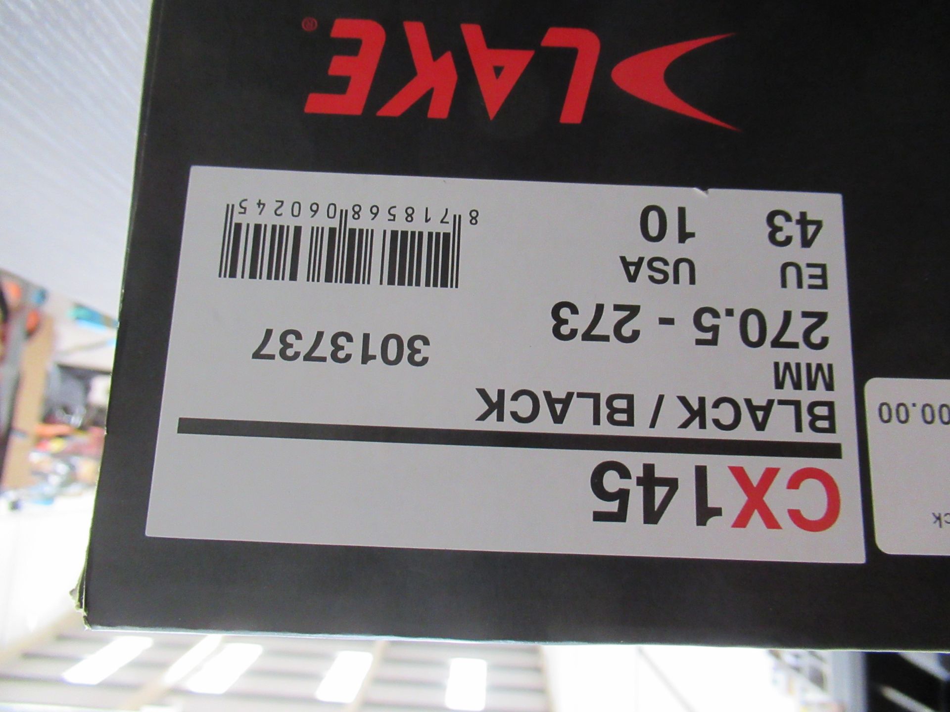 Pair of Lake CX145 cycling shoes (black/black) - boxed EU size 43 (RRP£200) - Image 3 of 4