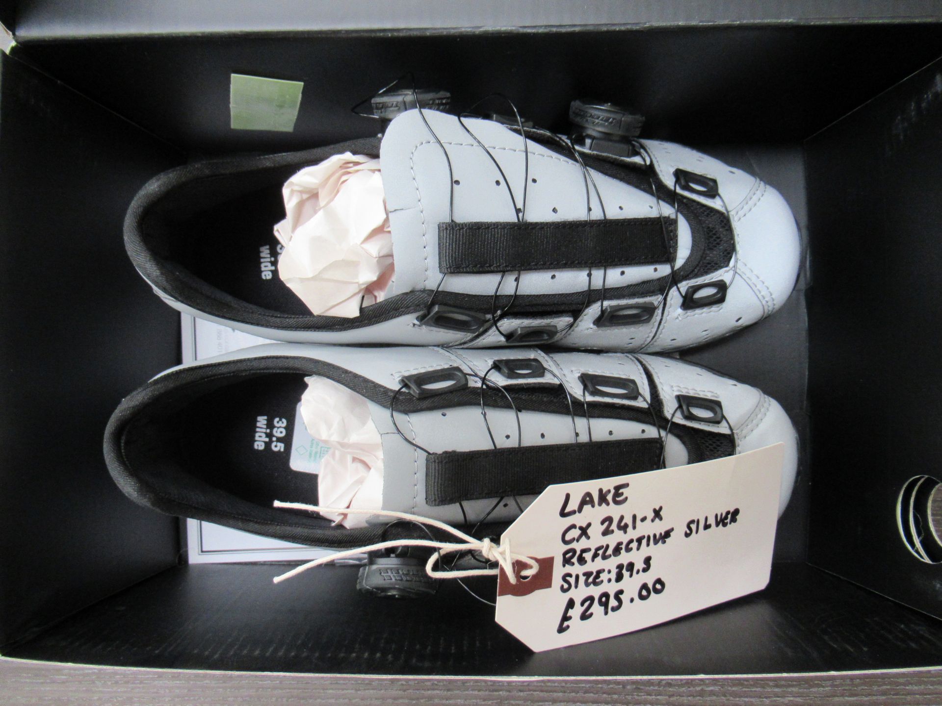 Pair of Lake CX241-X cycling shoes (reflective silver/grey) - boxed EU size 39.5 (RRP£295) - Image 4 of 4