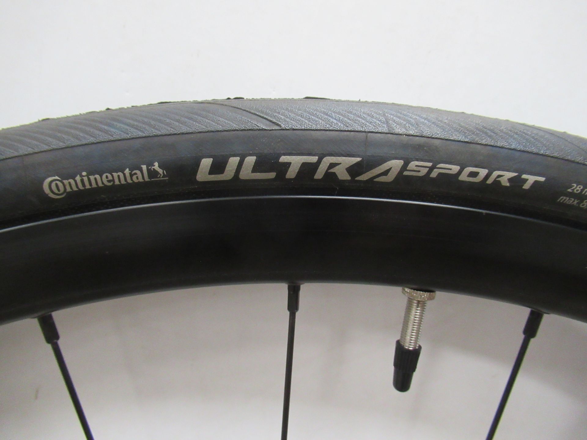 Microtech MCT disc 38mm wheel with tyres (RRP£220) - Image 2 of 4
