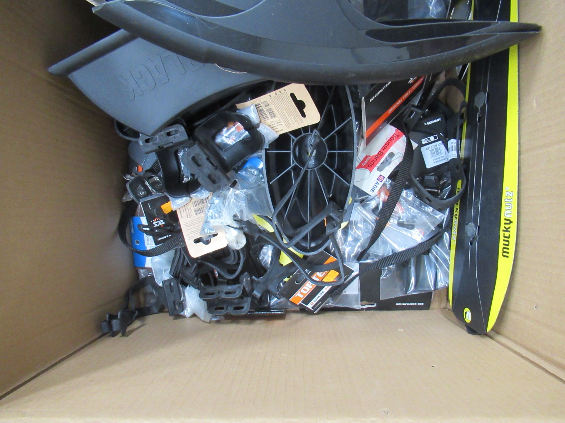 Contents of box including SKS and Mucky Nutz mudguards - Image 3 of 3