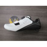 Pair of Pearl Izumi ladies cycling shoes (white/black) - boxed EU size 37 (RRP£179.9)