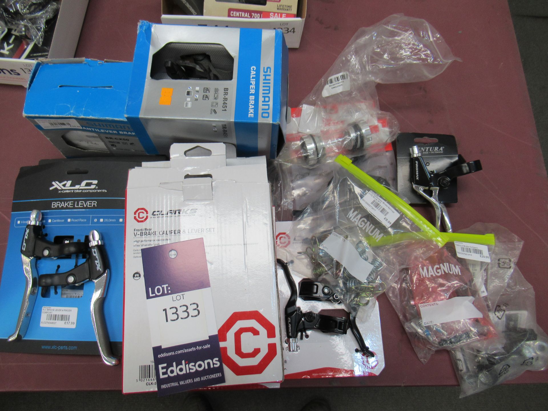 Assorted cycling parts including caliper brakes, cantilever brake, brake lever etc. (total approx RR