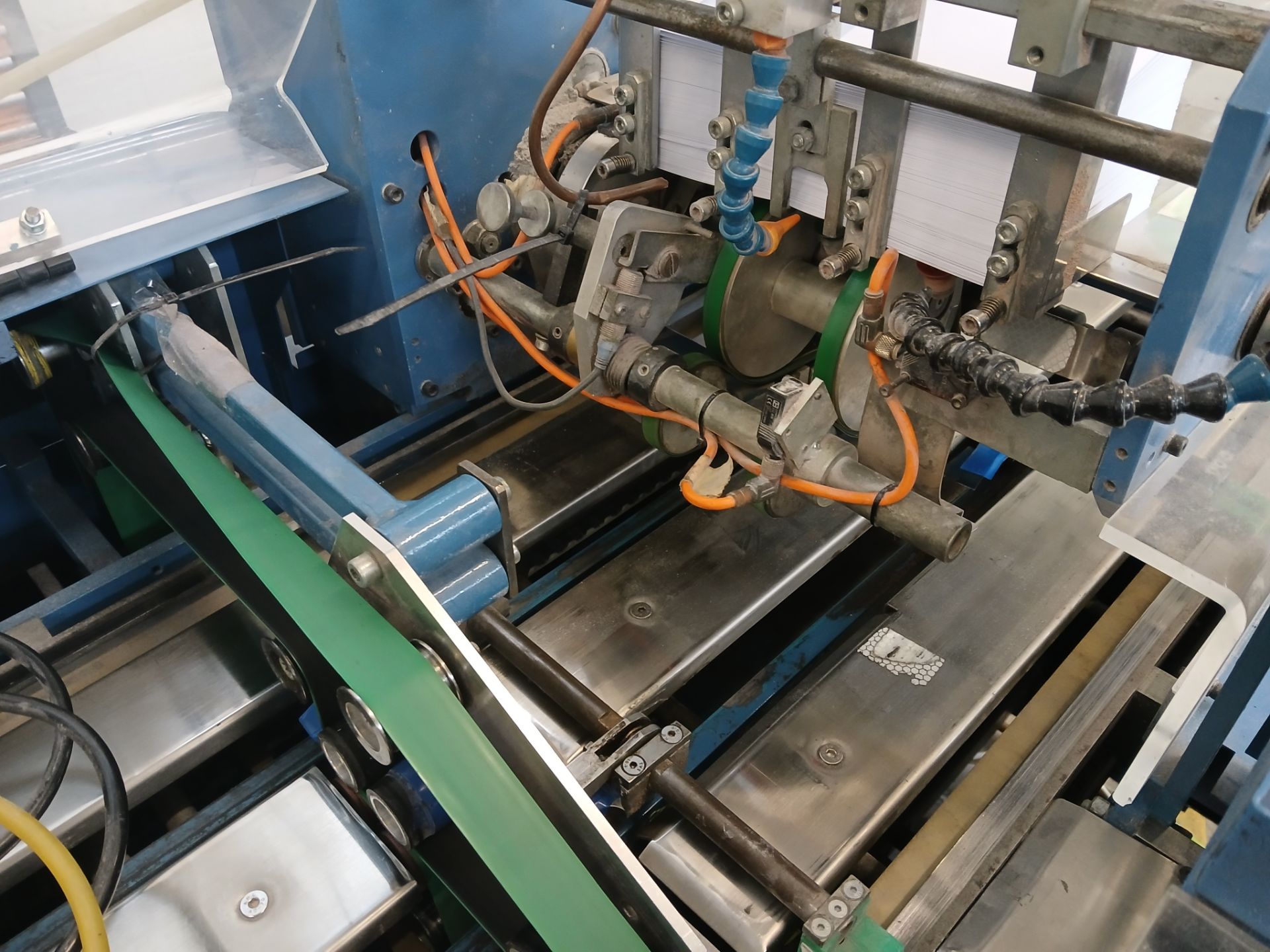 Buhrs/Promail BB300 6 station insertion line, Year believed to be 2001, with V710 feed unit and - Image 8 of 16
