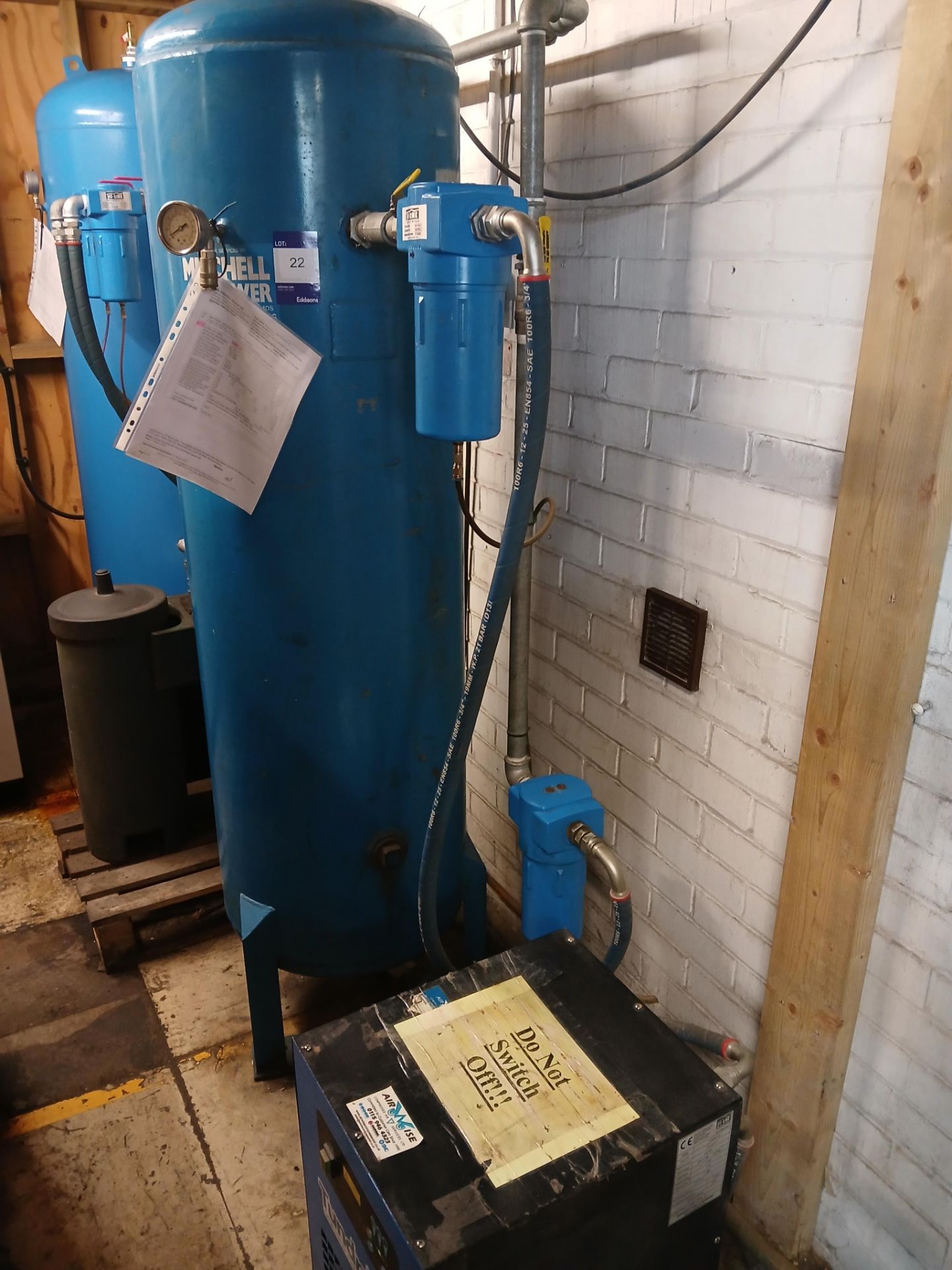 Lot comprising an AJMP c.450 litre air receiver tank and Tundra 120 air dryer and filters.