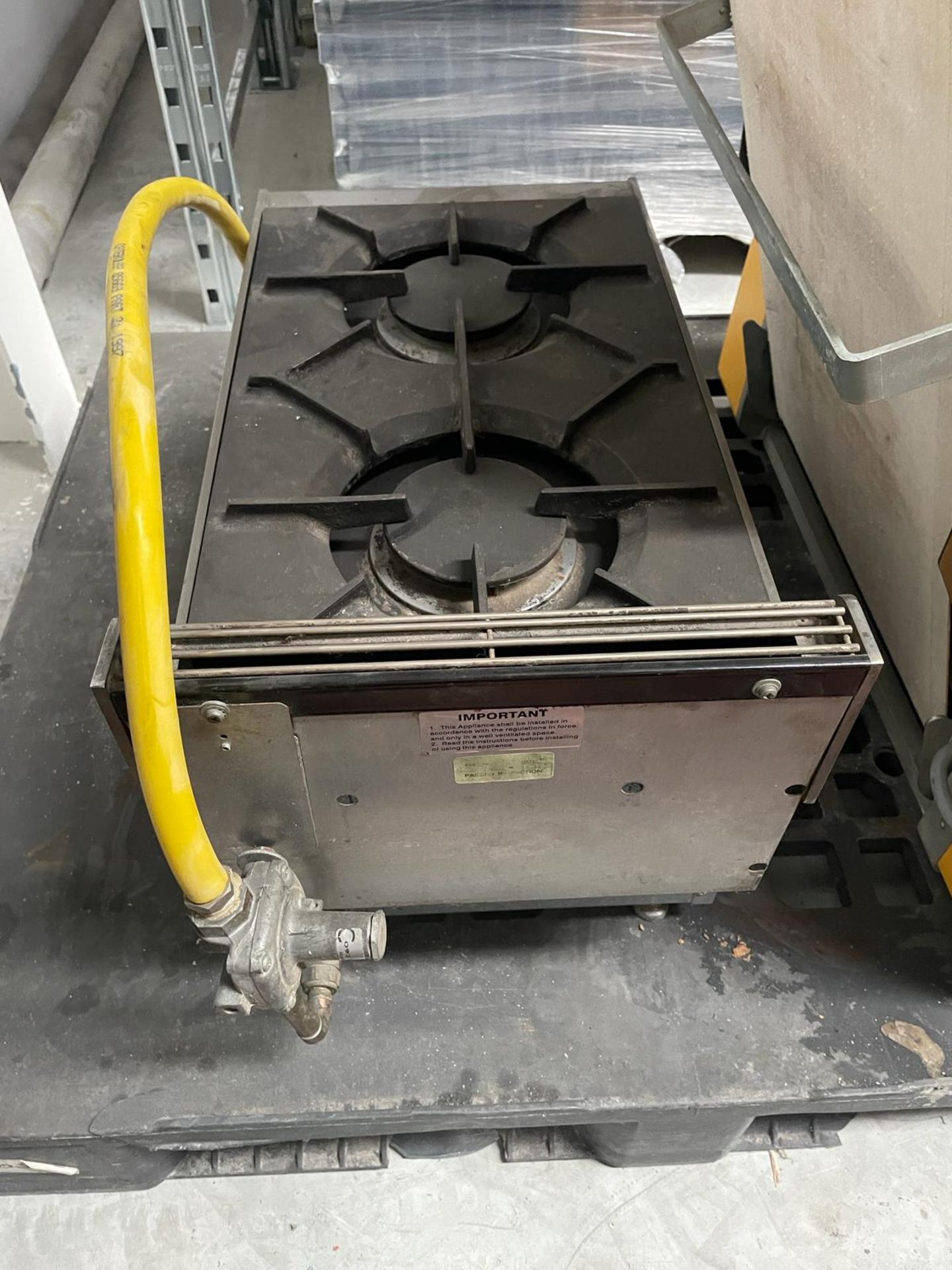 Falcon 2 rings gas burner. 700 x 350 mm. Please note this lot is located at Unit 29, Ridge Way, - Bild 2 aus 3