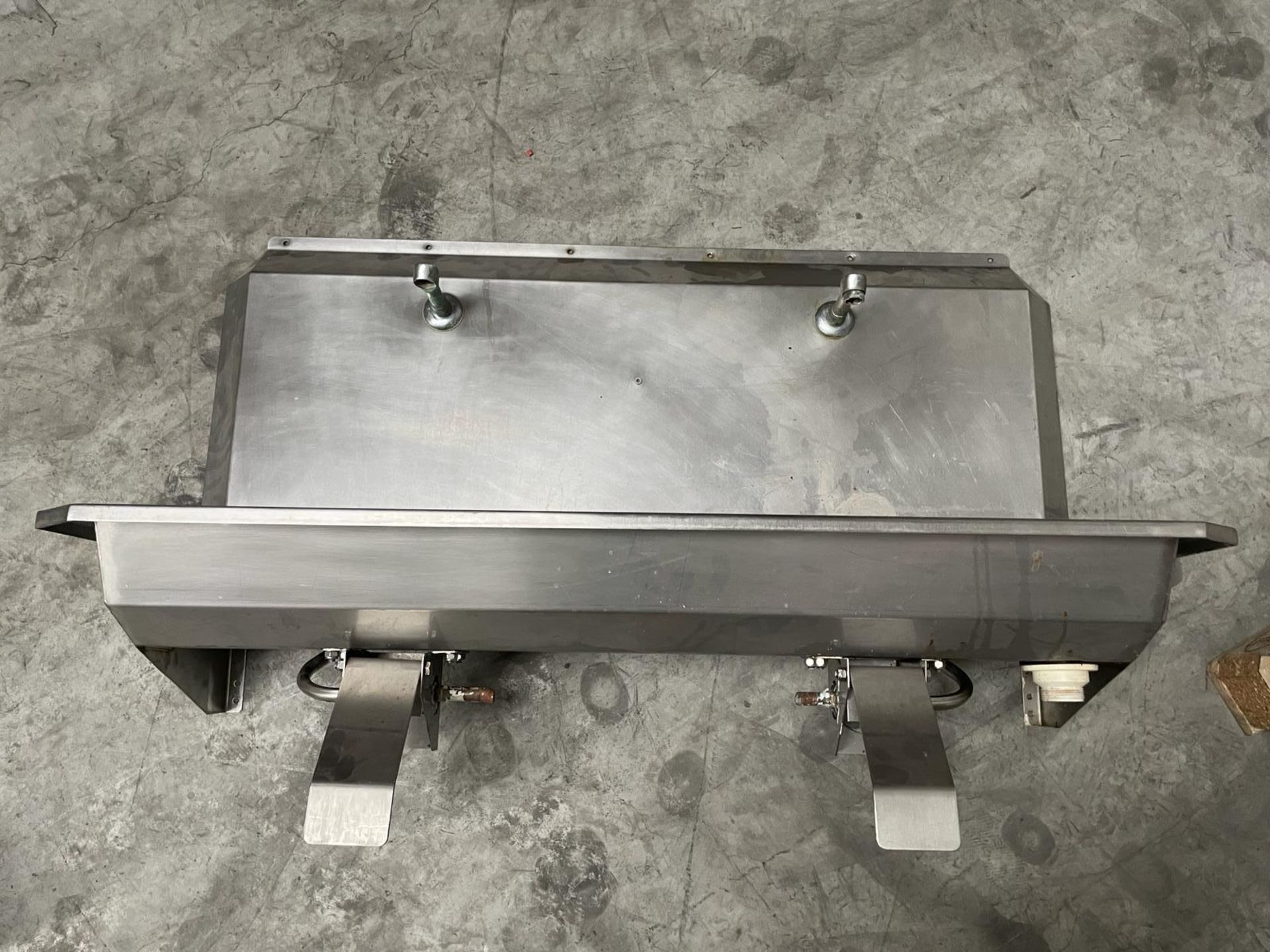 1 x Twin tap knee operated sink 1100 x 400 x 650 mm, 2 x single tap knee operated sinks (1 missing - Image 2 of 4
