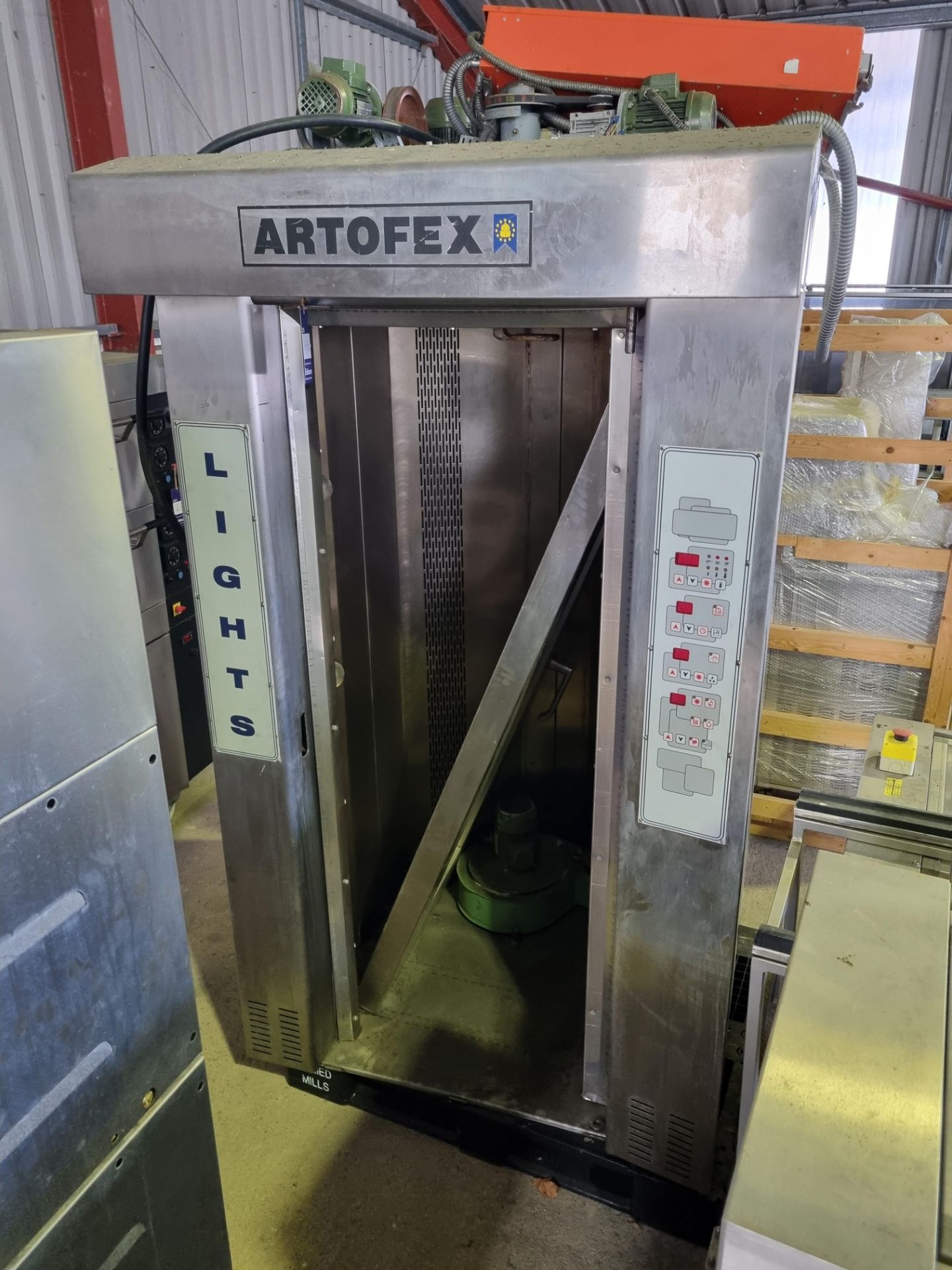 Artofex Lights Oven. Single rack oven with Hook to rotate the rack. No rack. 3PH. Internal 850 x 850