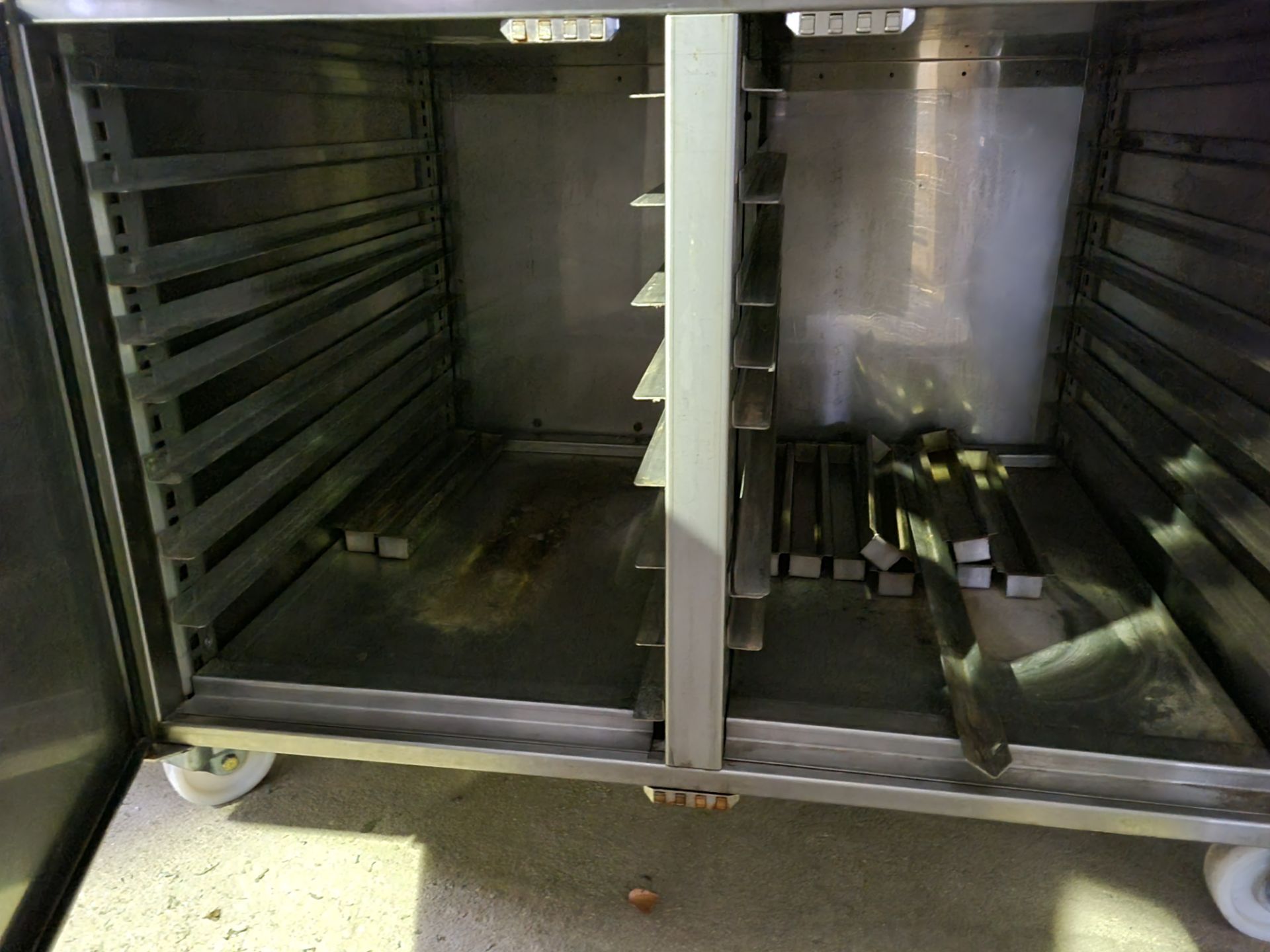 2 Deck Electric Oven with Twin cooling cabinets below with 8 x rack shelves, 1400 x 1600 x 1850 - Image 7 of 8