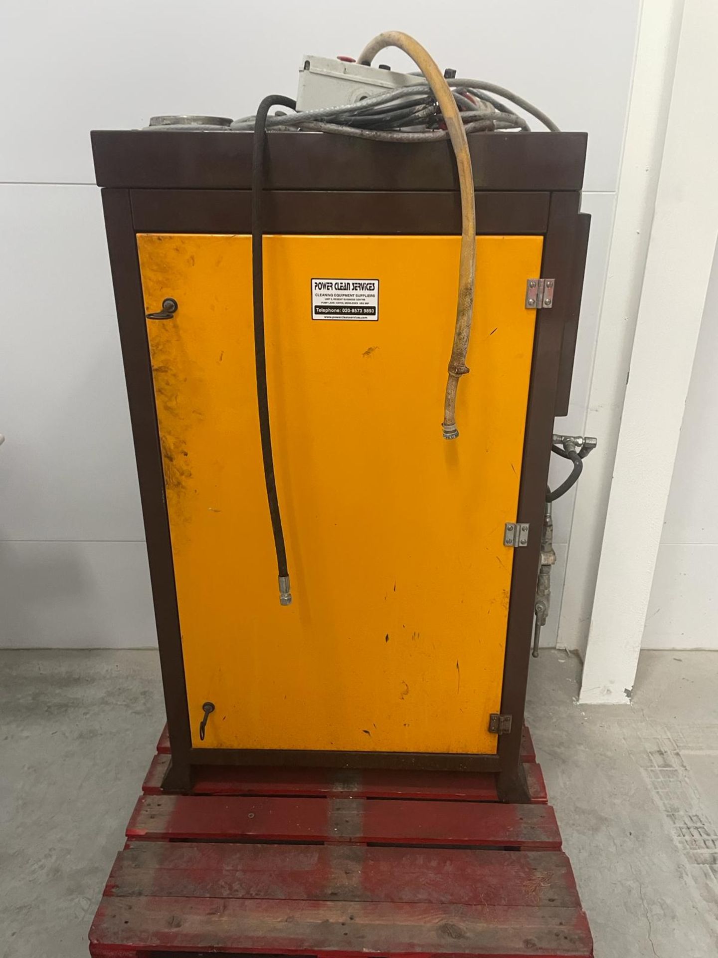 Powerclean 3 Phase Steam Cleaner in Cabinet. Please note this lot is located at Unit 29, Ridge - Bild 5 aus 5