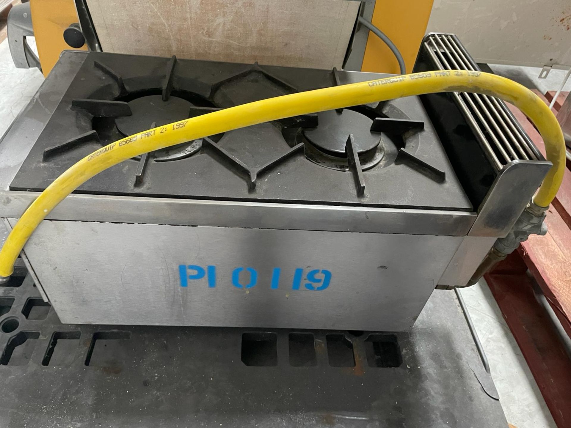 Falcon 2 rings gas burner. 700 x 350 mm. Please note this lot is located at Unit 29, Ridge Way, - Bild 3 aus 3