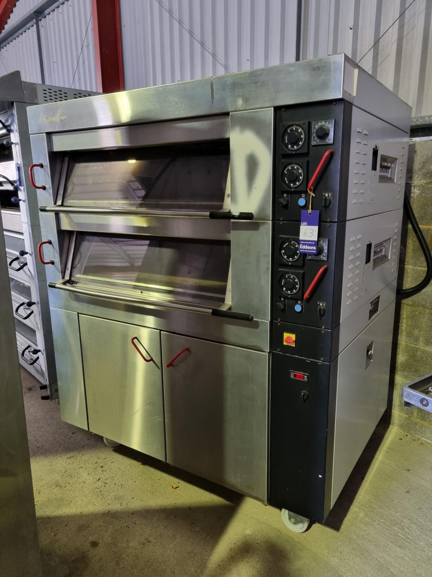 2 Deck Electric Oven with Twin cooling cabinets below with 8 x rack shelves, 1400 x 1600 x 1850