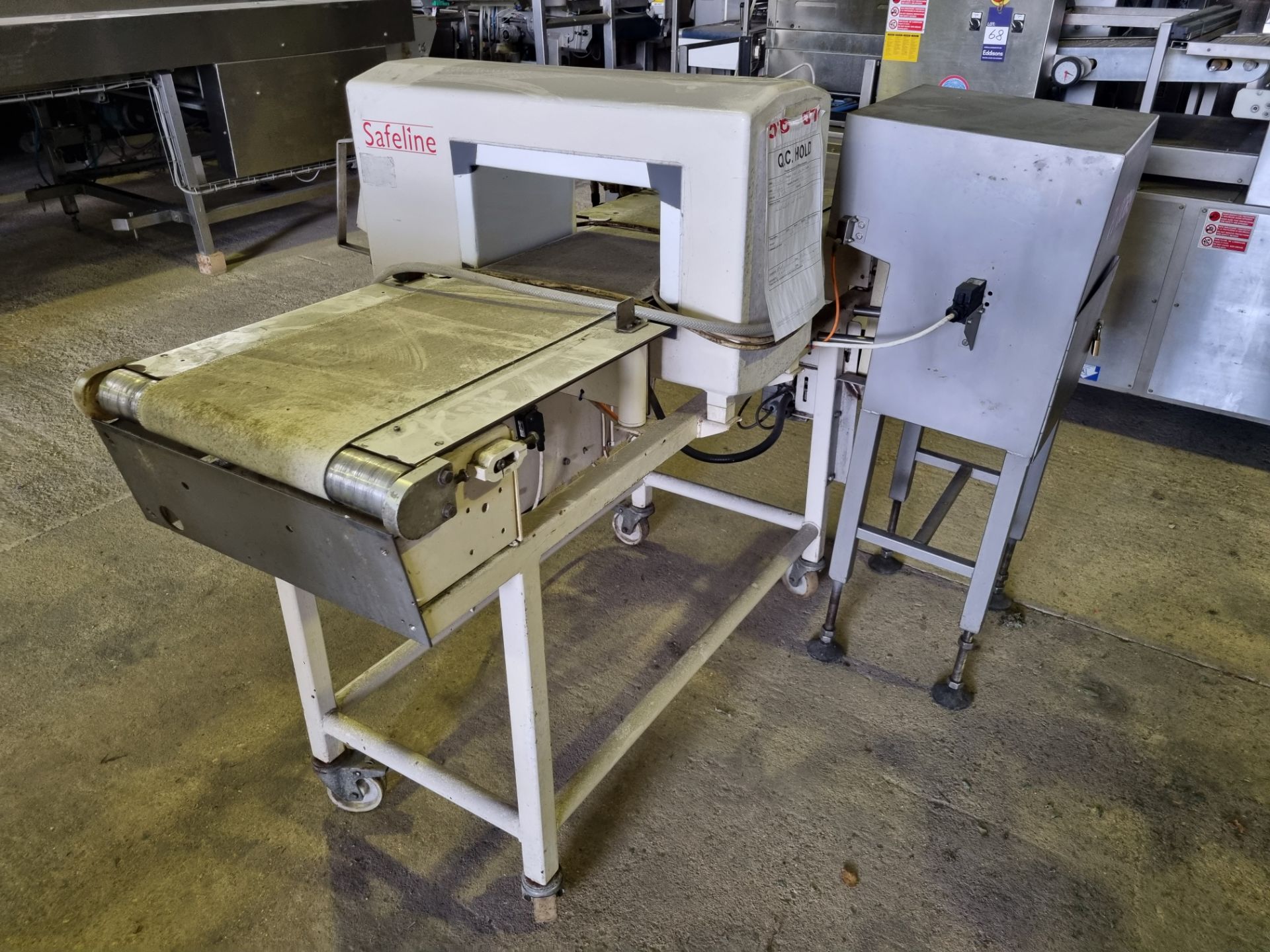 Mettler Toledo Safeline Metal Detector. Painted Head. Aperture 350 x 150. Conveyor 1.5 x 300 belt. - Image 4 of 4