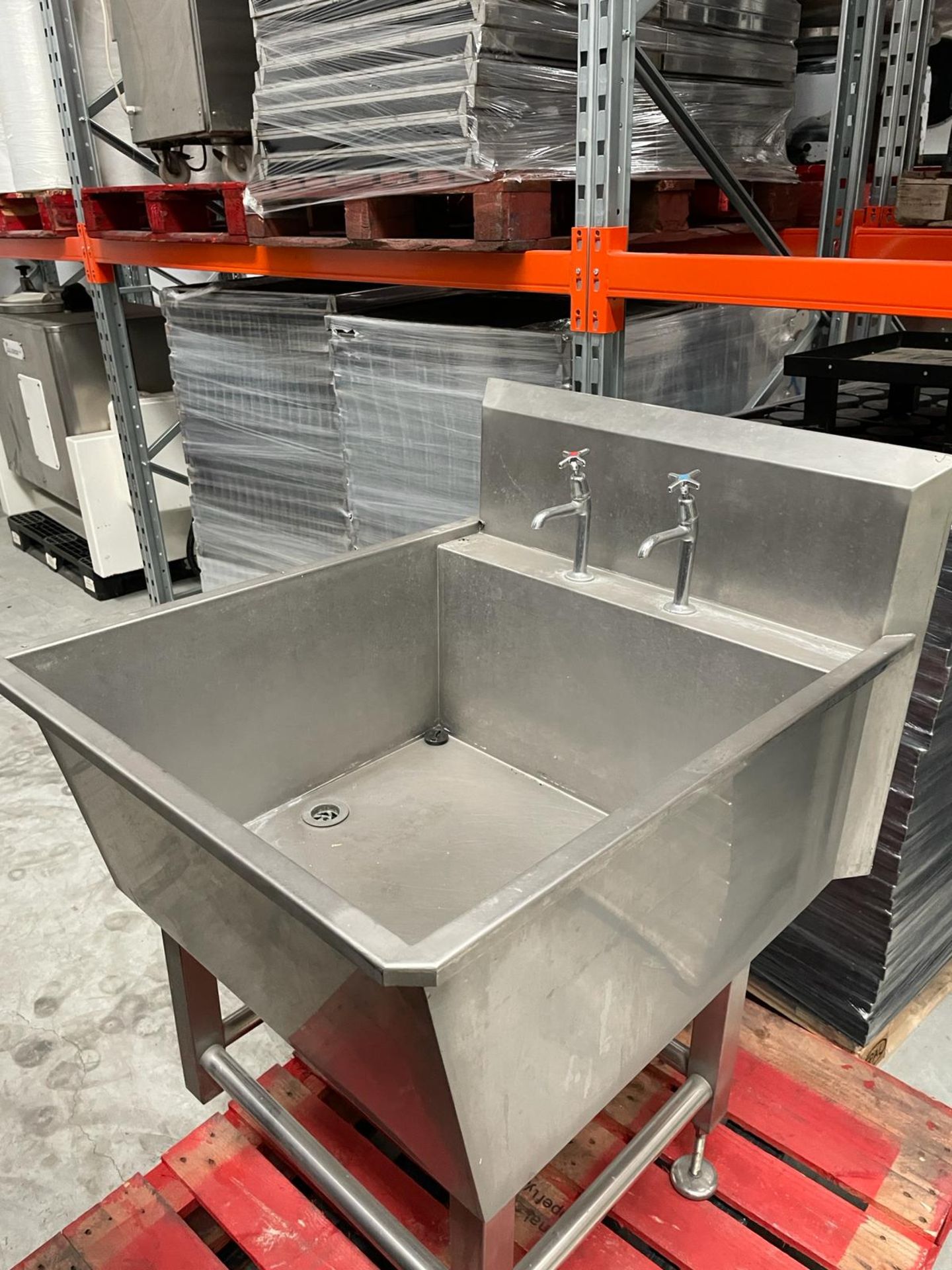 Stainless Steel Sink . Approx.750 x 900 x 1100 mm with 200 mm Splashback 450 deep. Missing leg. - Image 4 of 4