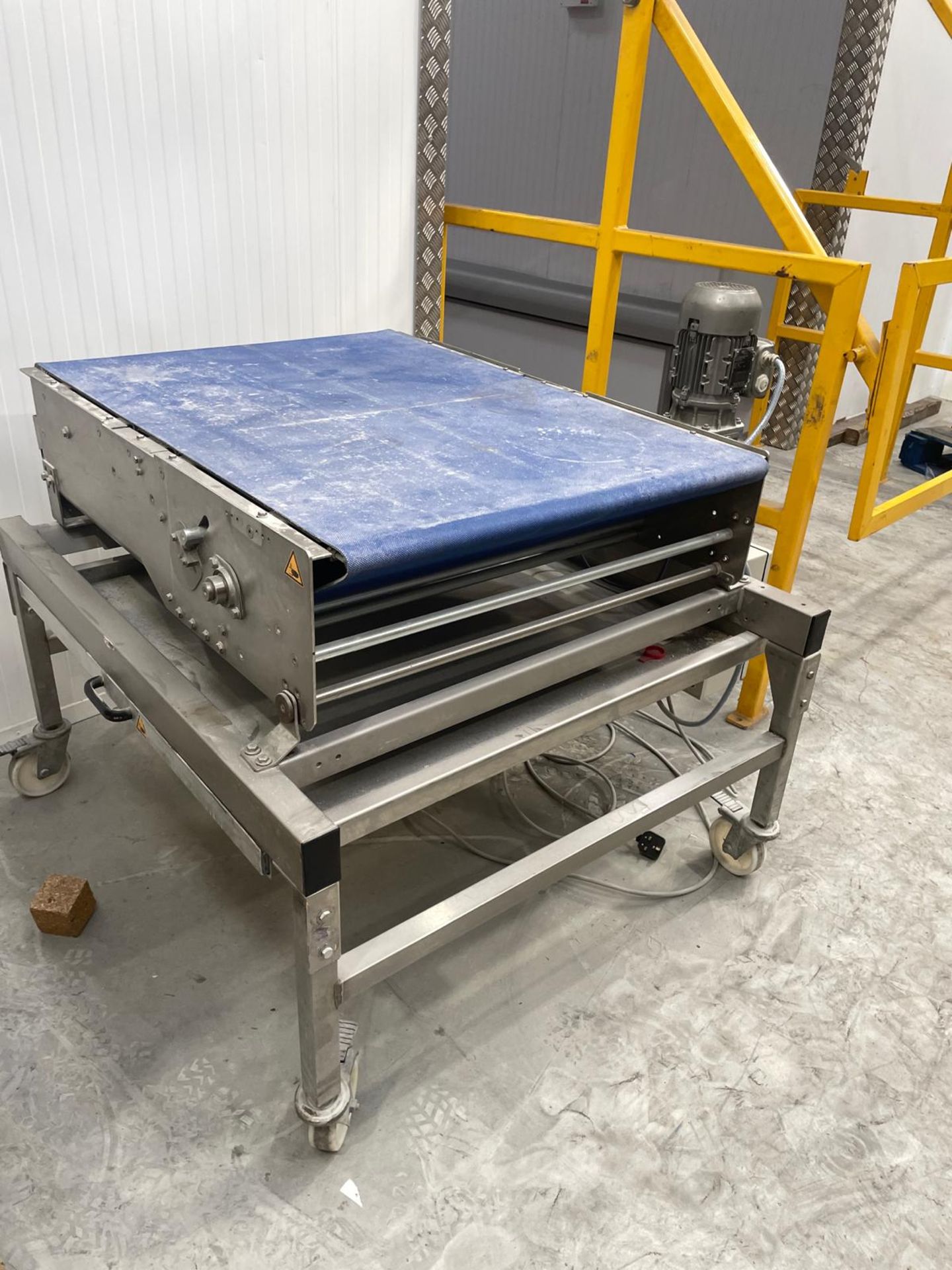 Stainless Steel Motor Driven Conveyor. Belt 1100 x 800 mm mobile with a catch tray. 1100 x 1300 mm - Image 2 of 11