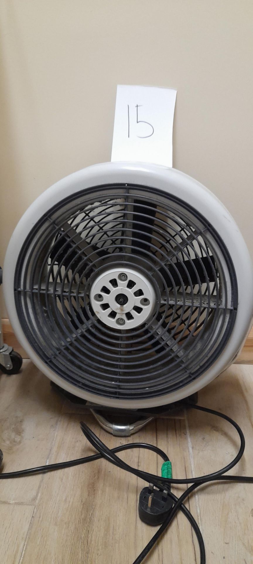 2 x Floor standing electric fans - Image 2 of 3