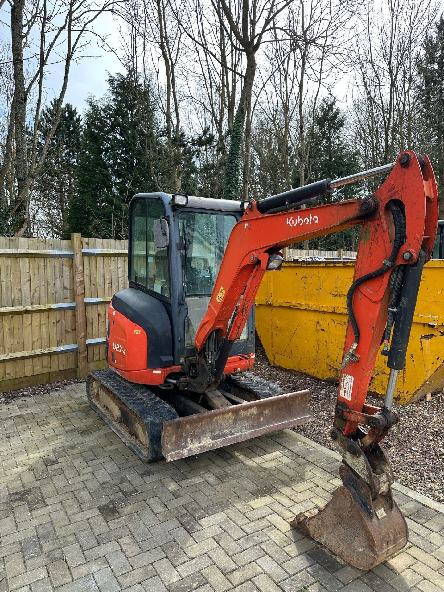 Kubota U27-4 Tracked Excavator s/n 57236 (2015) 2,405hrs (engine fault possible piston / injector - Image 2 of 6