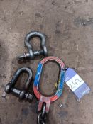Chain and hook with 2 shackles