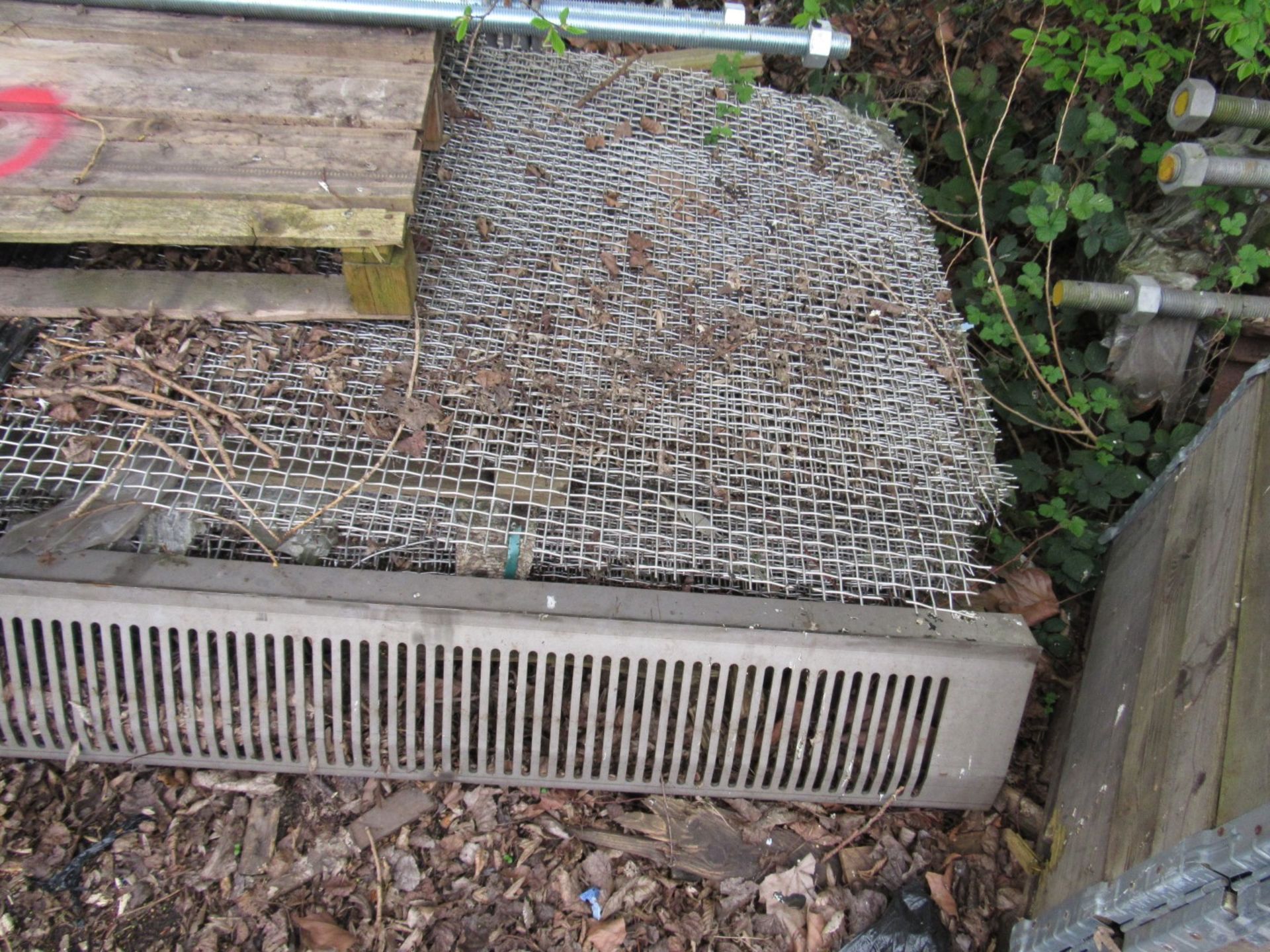 Quantity Stainless steel mesh, checker plate sheet and example steel work to pallet - Image 2 of 6