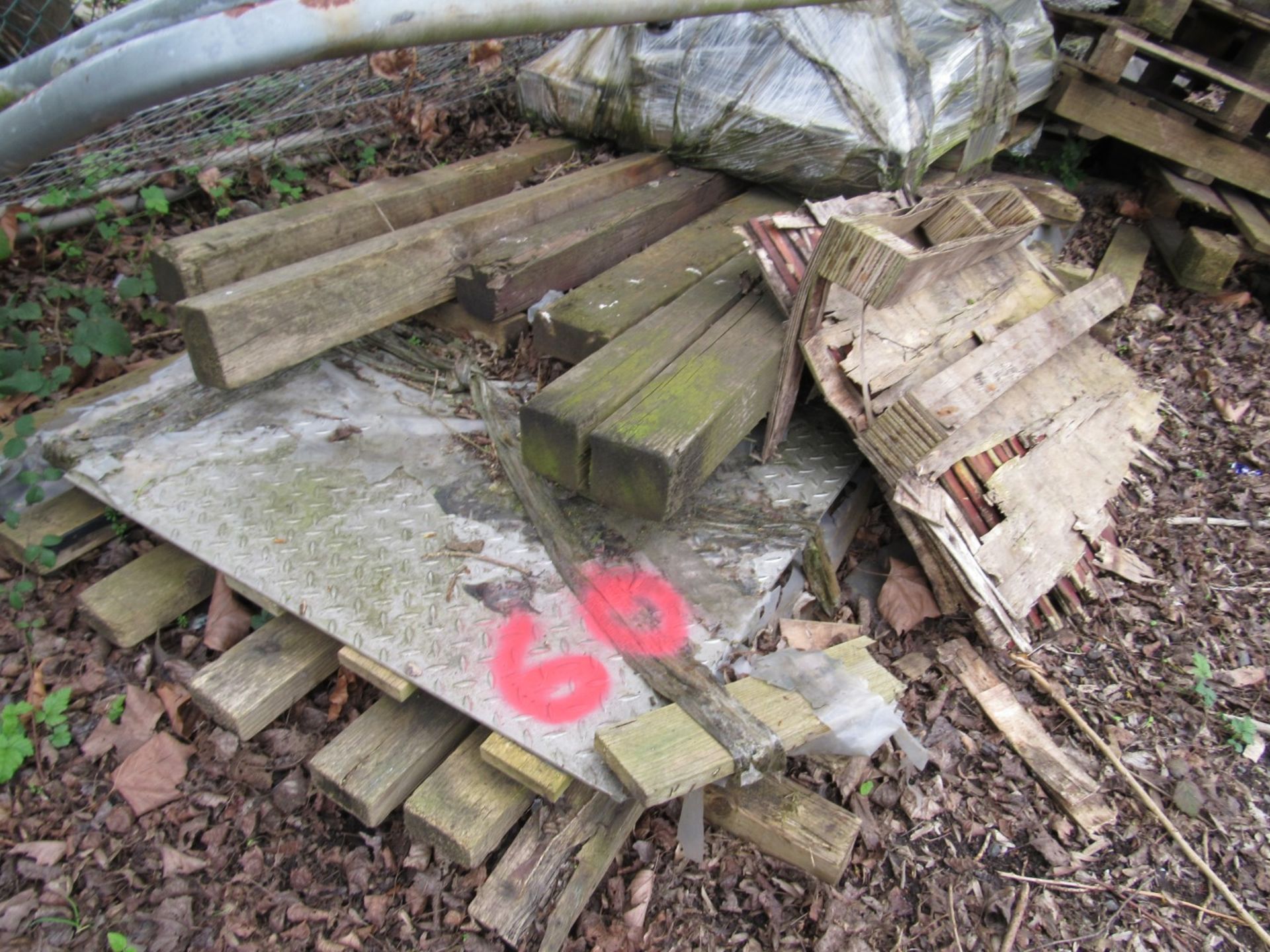 Quantity Stainless steel mesh, checker plate sheet and example steel work to pallet - Image 4 of 6