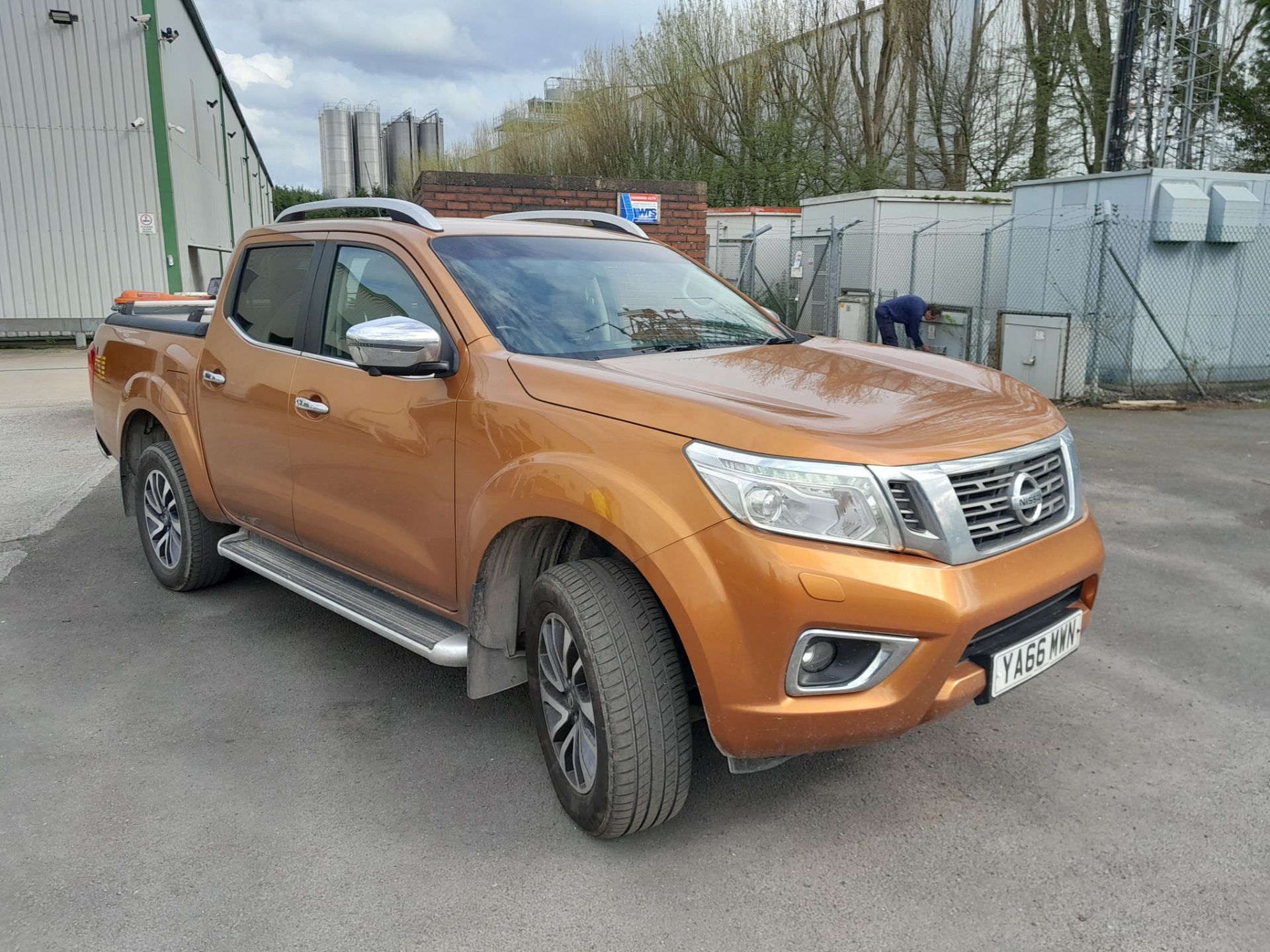 Nissan Navara Tekna 2.3 DCI 190 4WD Double Cab Pick Up, 2298cc Registration YA66 MWN, Date of