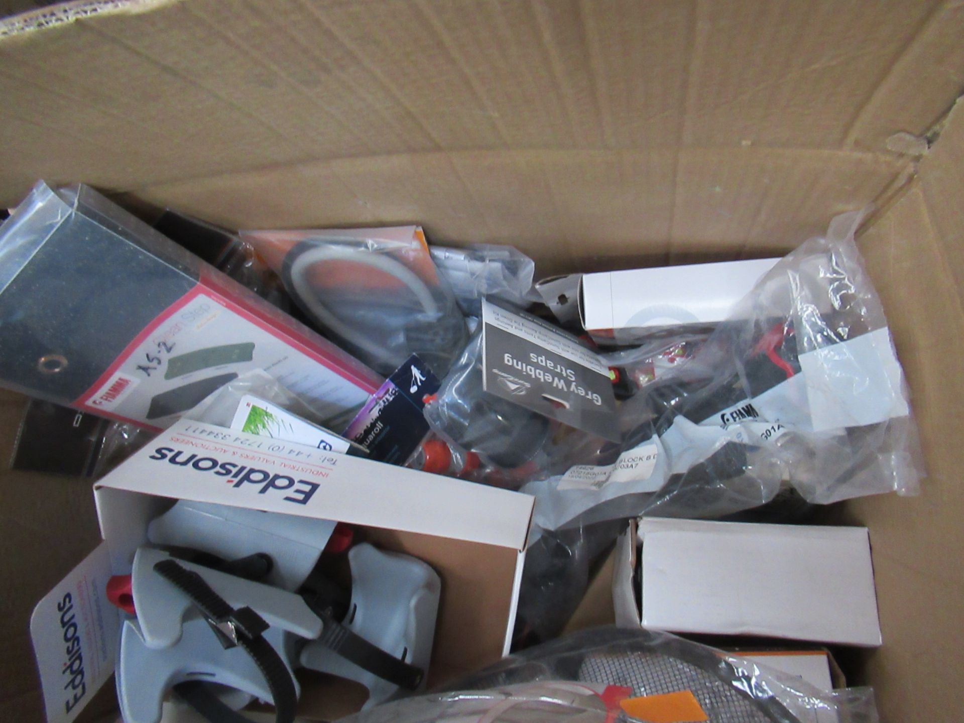 Box of Miscellaneous items, as lotted (Please note, Viewing Strongly Recommended - Eddisons have not - Image 3 of 4