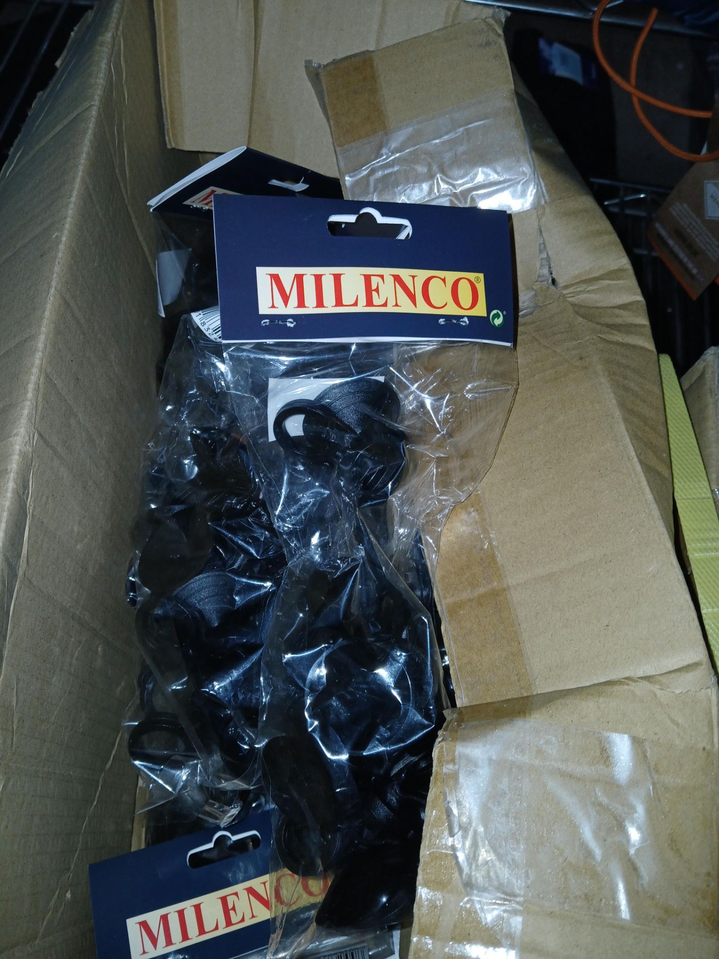 10 x Packs of Milenco Universal Sucker Pads for Blinds (Please note, Viewing Strongly - Image 2 of 2