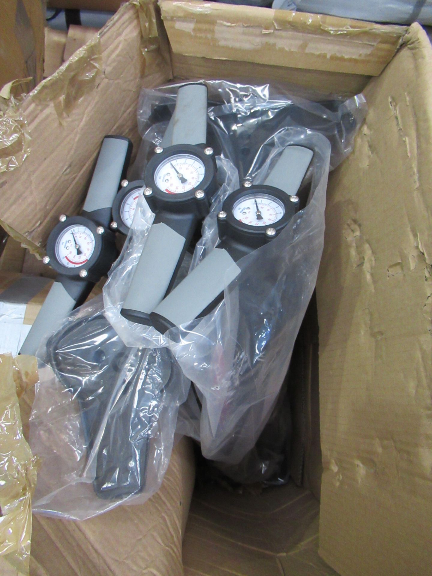 6 x ETC ATP1000 Track Pump (Please note, Viewing Strongly Recommended - Eddisons have not - Bild 2 aus 4