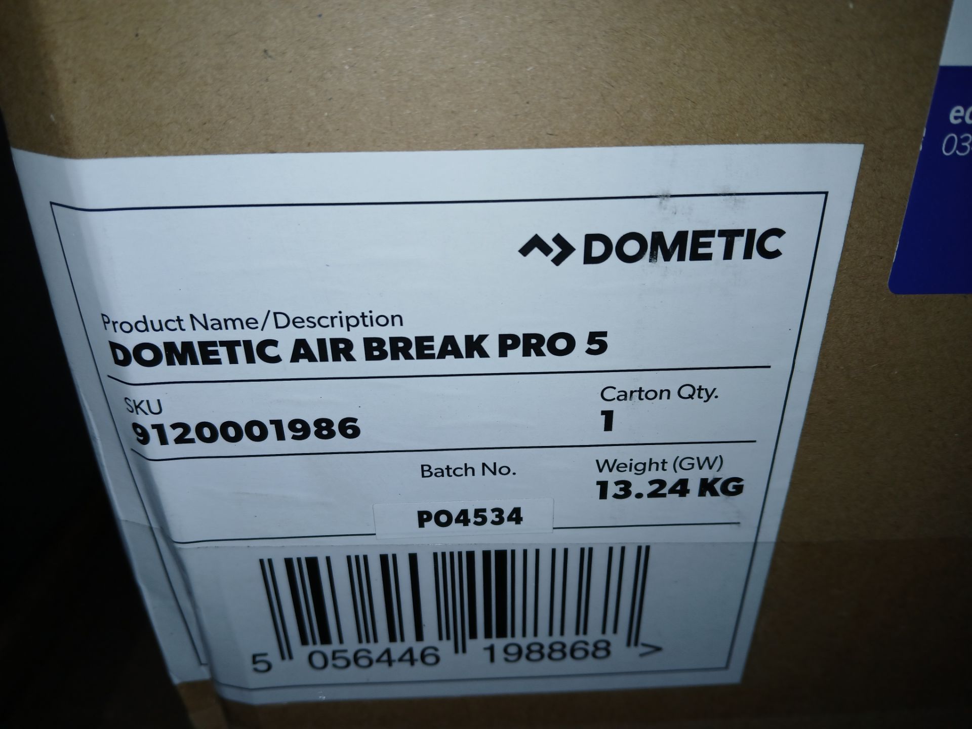 Dometic Air Break Pro 5 Windbreak (Please note, Viewing Strongly Recommended - Eddisons have not - Image 2 of 2