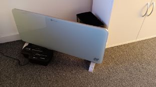 Netta PN2000AG Glass panel heater, serial number 2022060382 and Amazon Basics desktop paper shredder