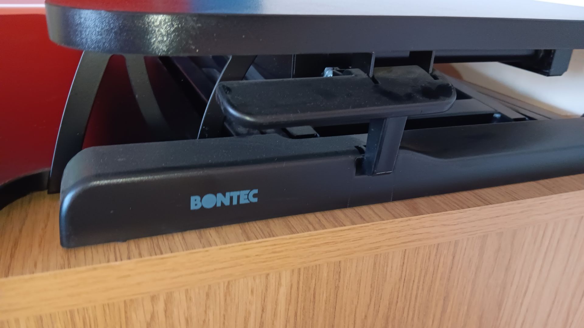 Bontec height adjustable sit/standing desk – Located Twyford, OX17 - Image 2 of 3