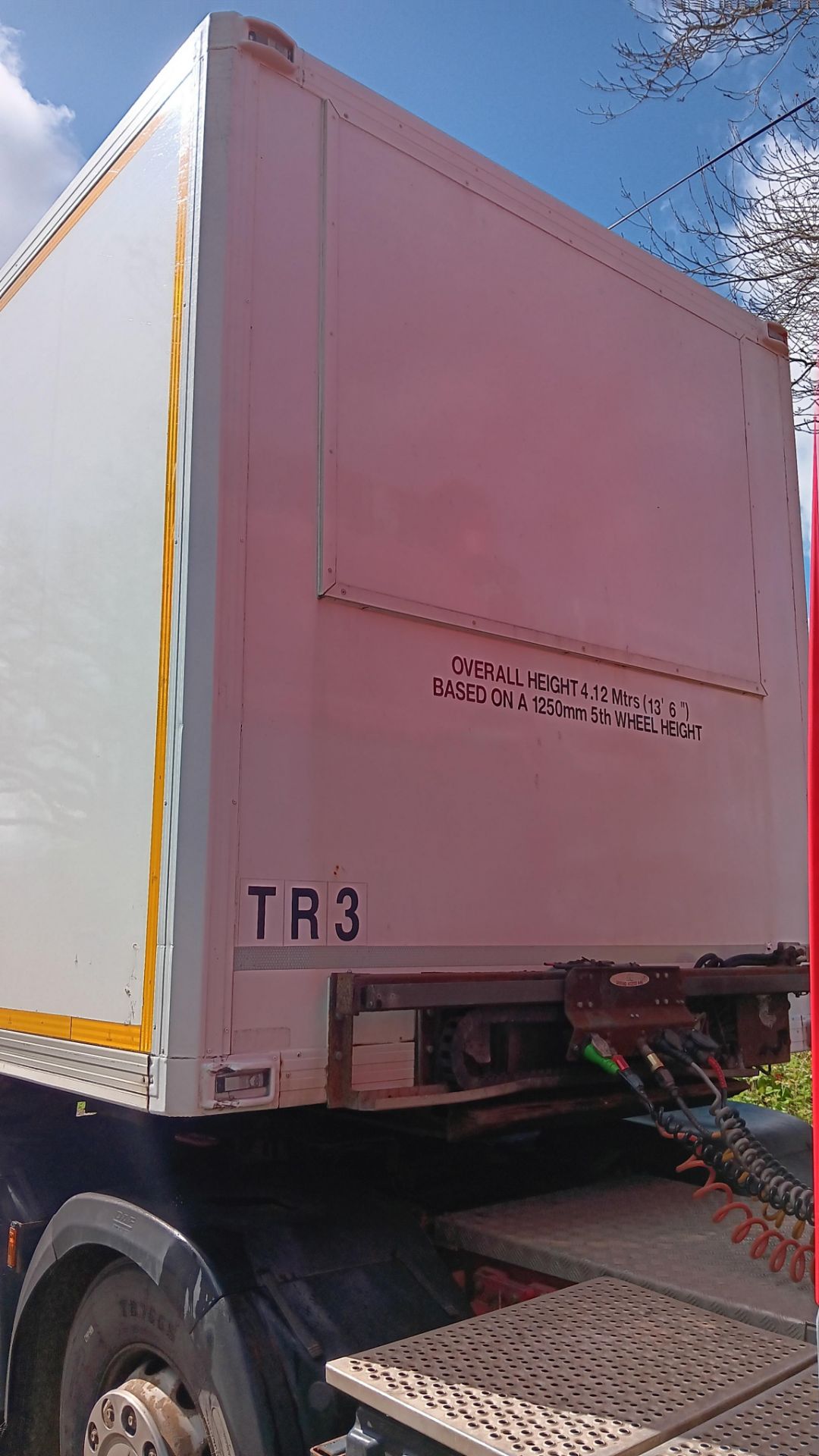 Gray & Adams Twin Axle 31,000kg Rear steer urban box trailer, Height 13’6” / 4.12m, length 10.4m, - Image 9 of 16